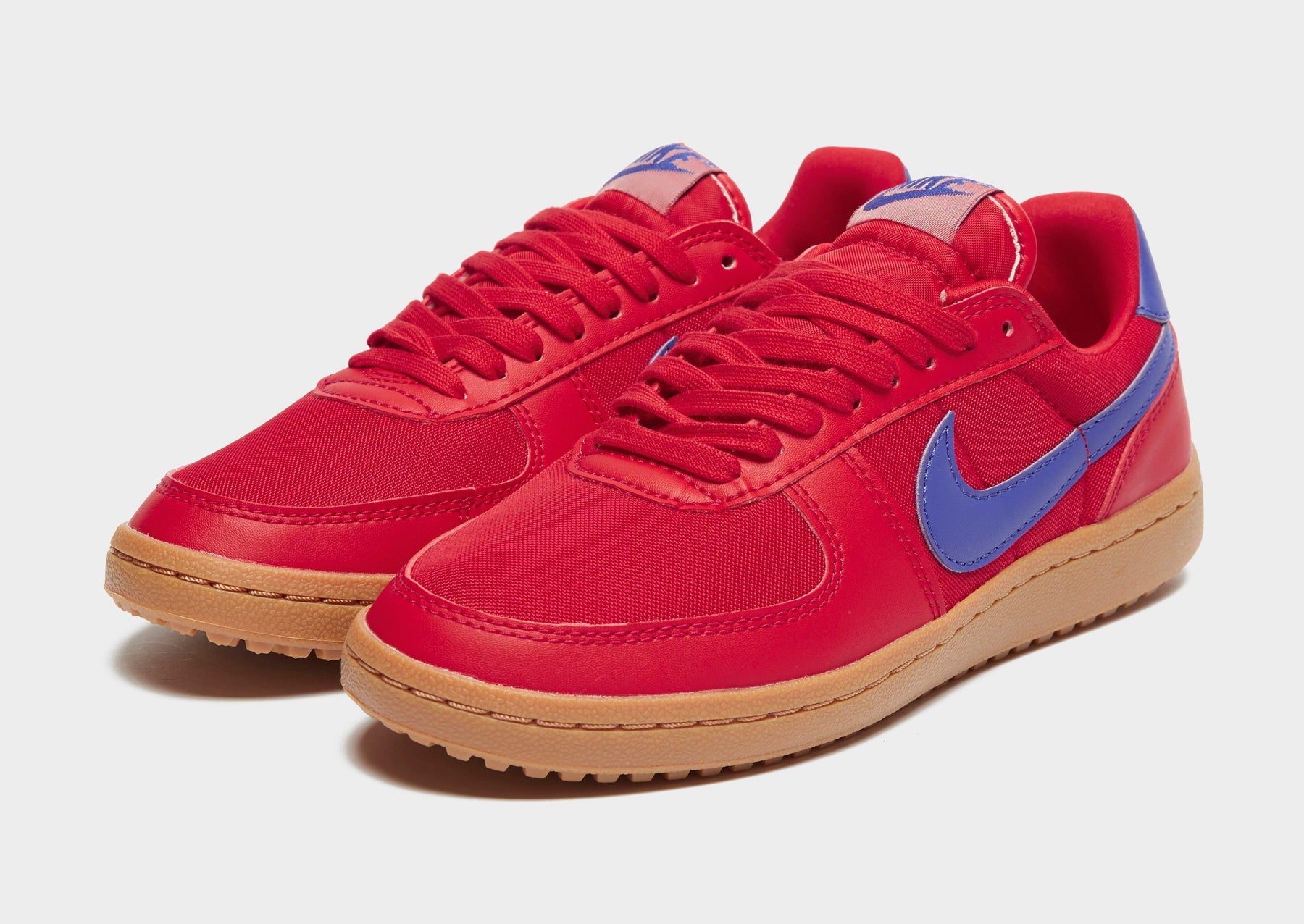 סניקרס Field General '82 | נשים