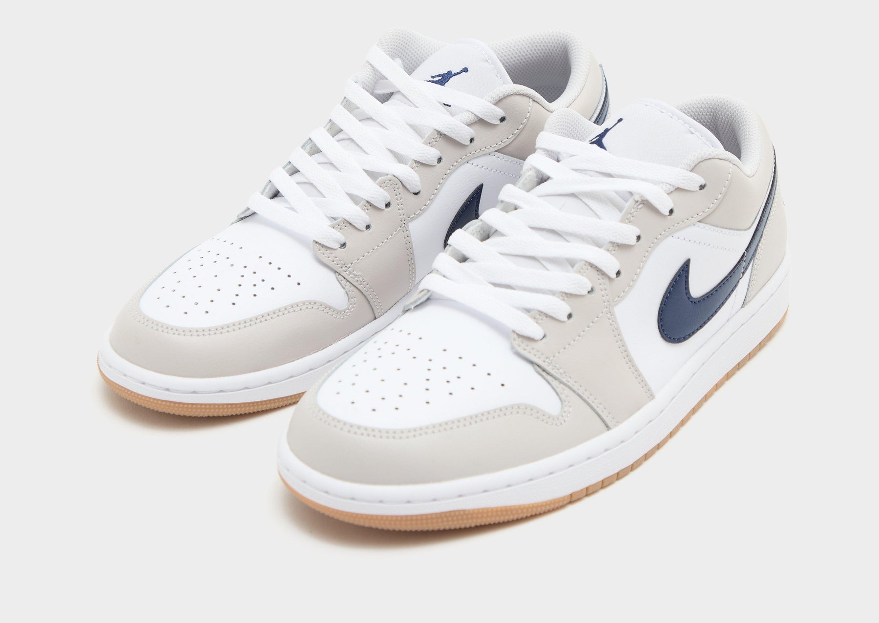 סניקרס Air Jordan 1 Low Midnight Navy Neutral Grey | גברים