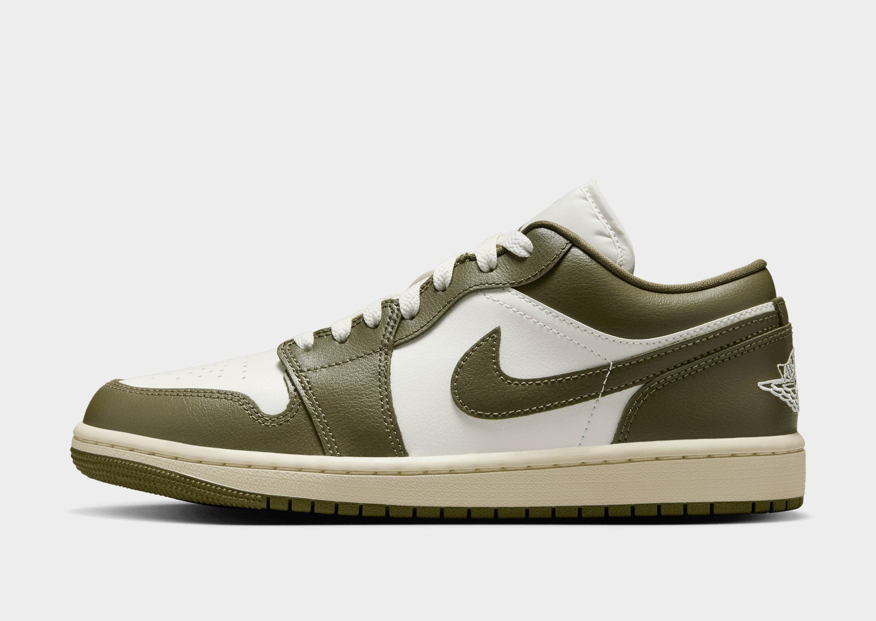 סניקרס Air Jordan 1 Low Medium Olive | נשים