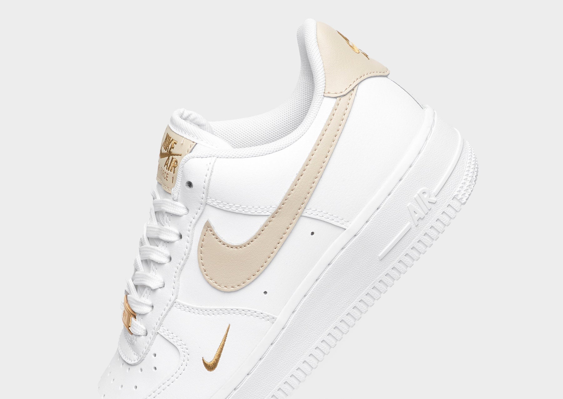 סניקרס Air Force 1 07 Essential | נשים