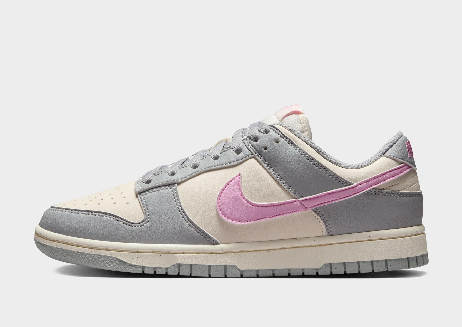 סניקרס Dunk Low Next Nature Light Smoke Grey Pink Rise | נשים