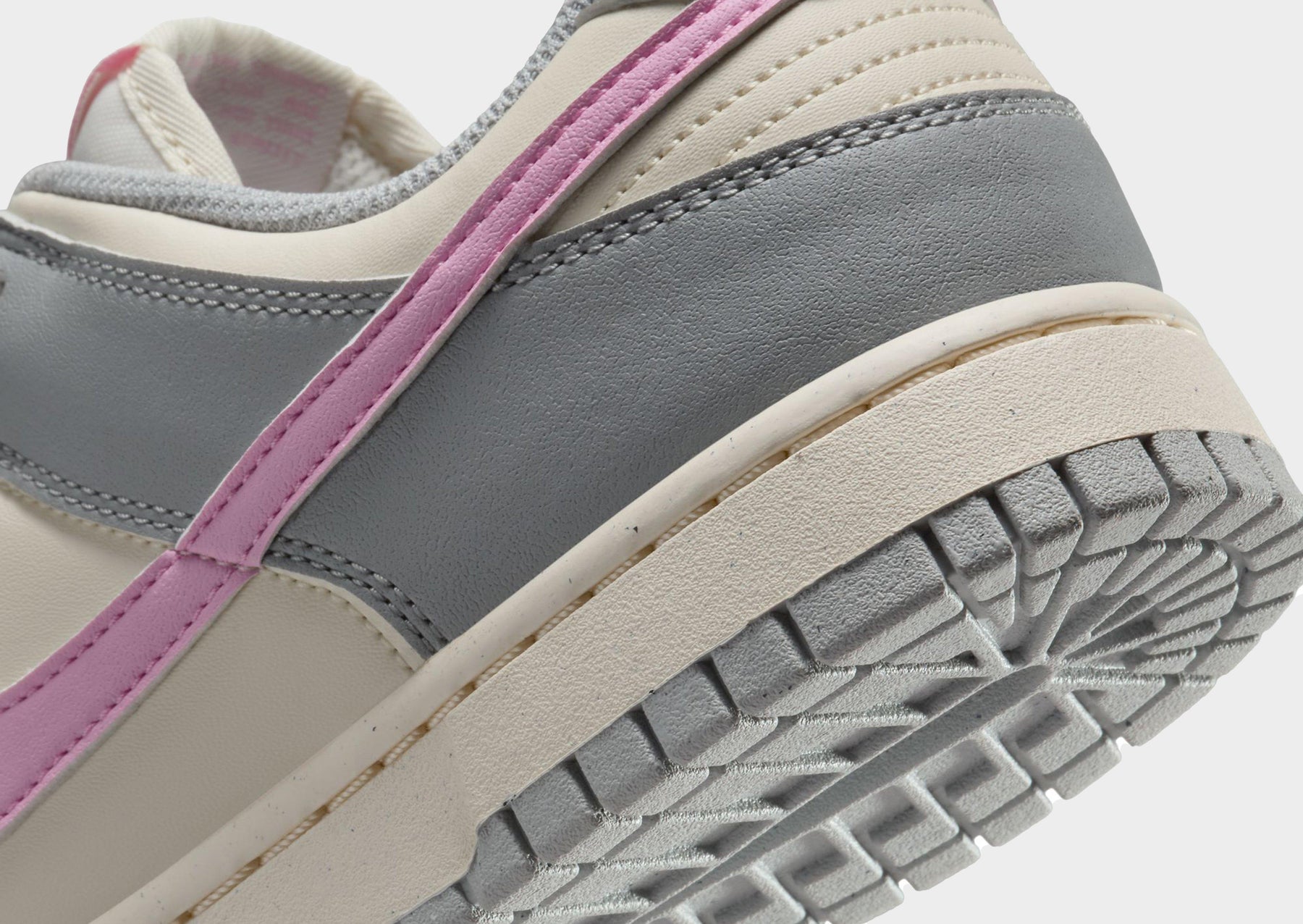 סניקרס Dunk Low Next Nature Light Smoke Grey Pink Rise | נשים