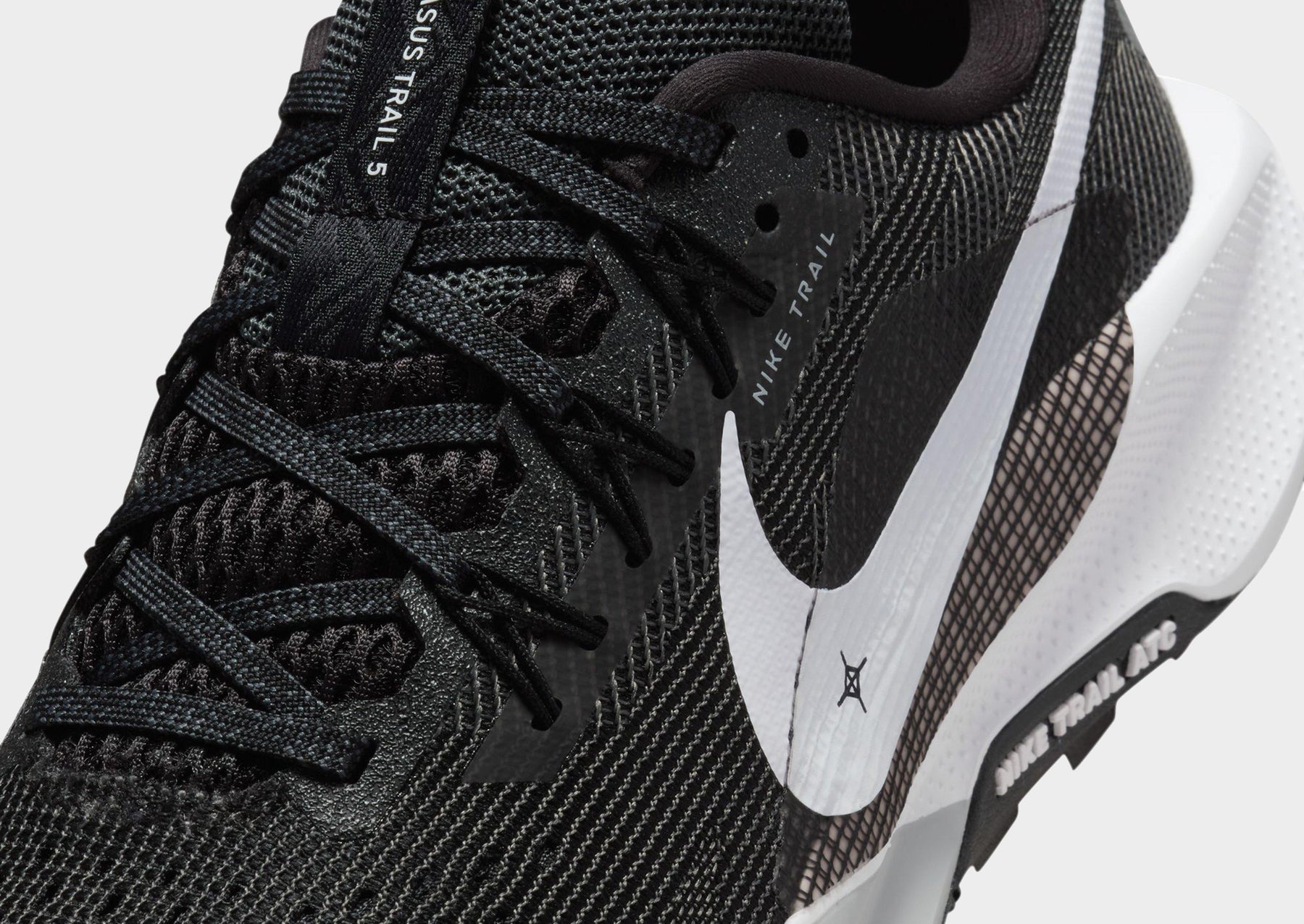 נעלי ריצה Pegasus Trail 5 | נשים