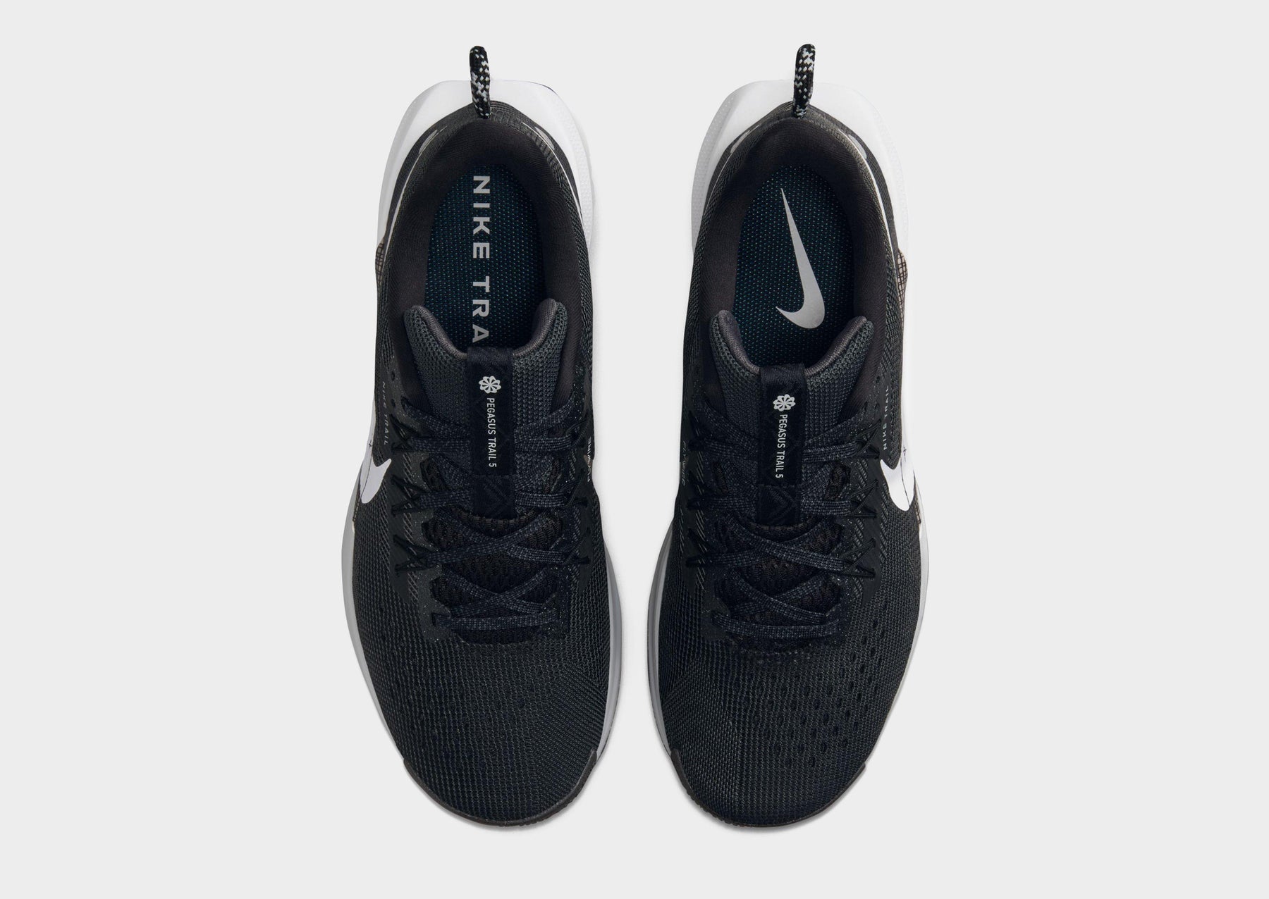 נעלי ריצה Pegasus Trail 5 | נשים