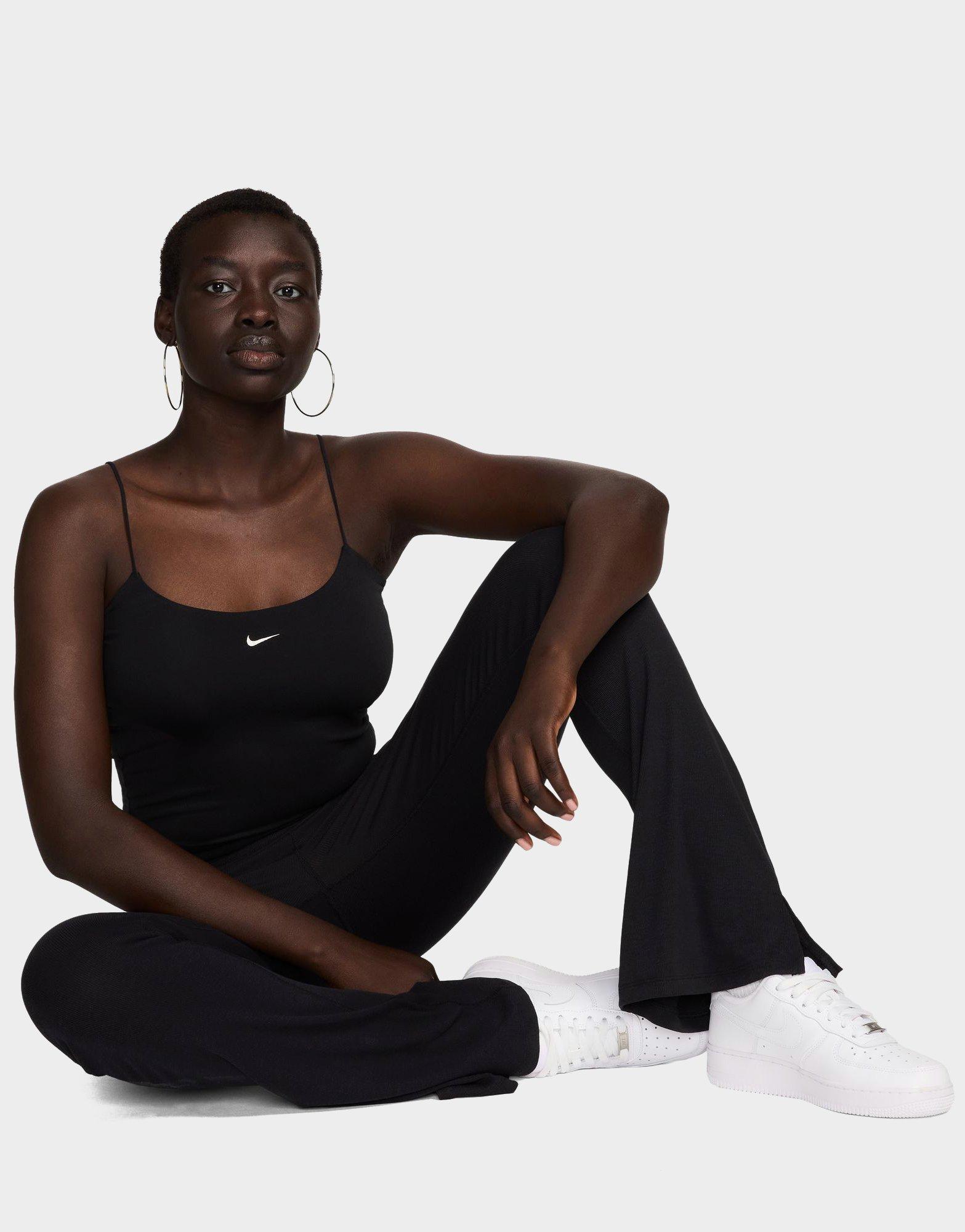 גופיית קאמי Sportswear Chill Knit | נשים