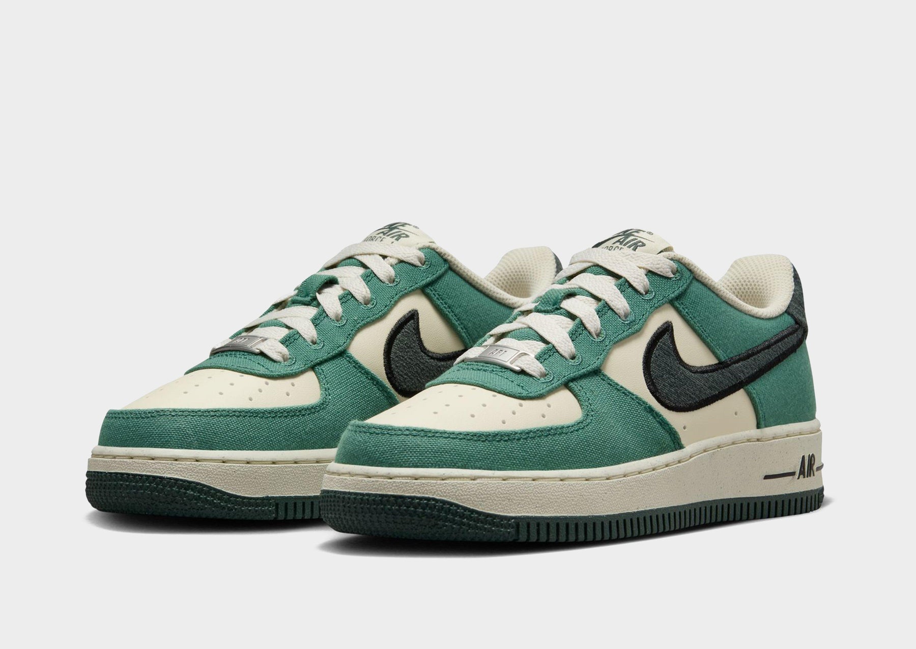 סניקרס Air Force 1 LV8 | ג'וניורס