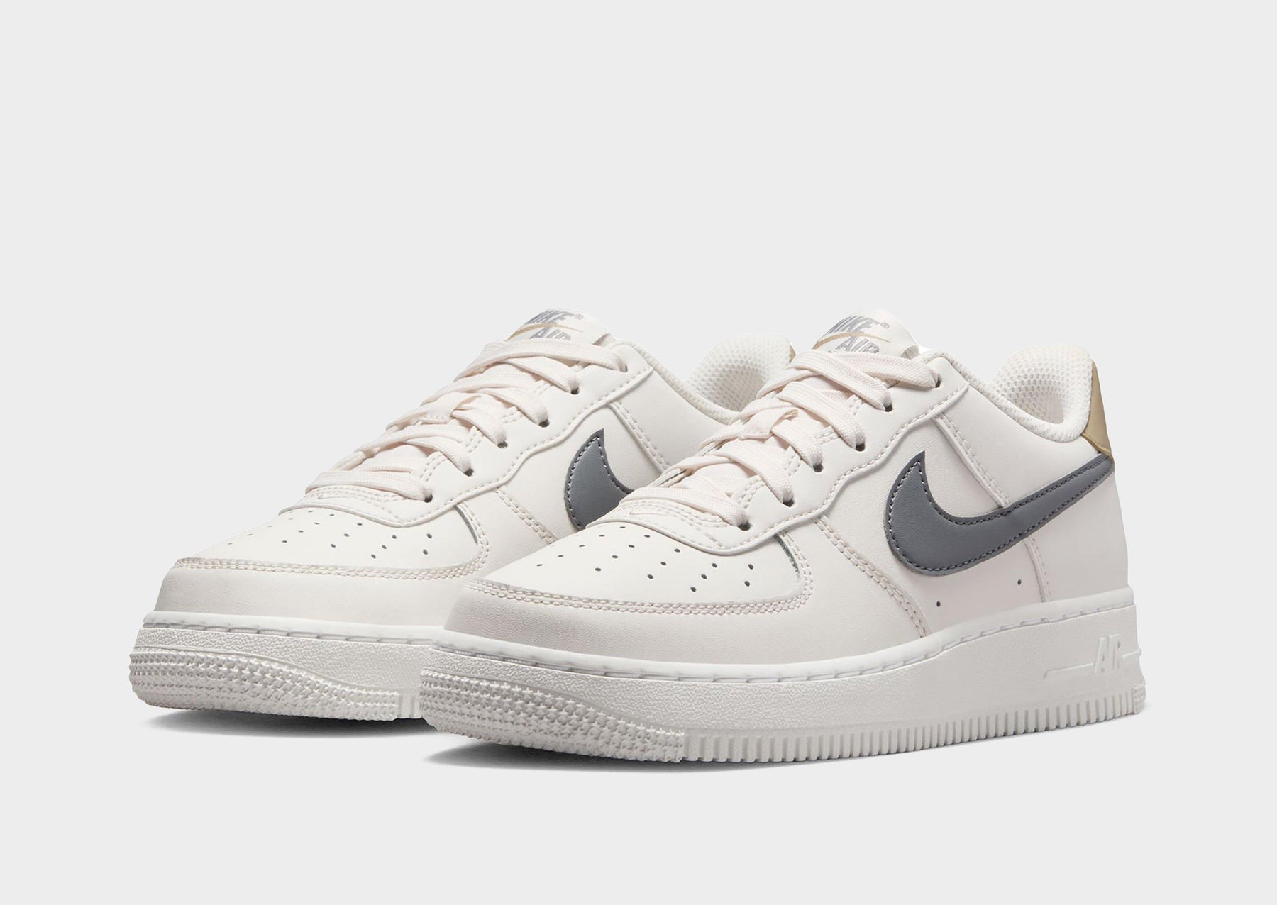 סניקרס Air Force 1 | ג'וניורס