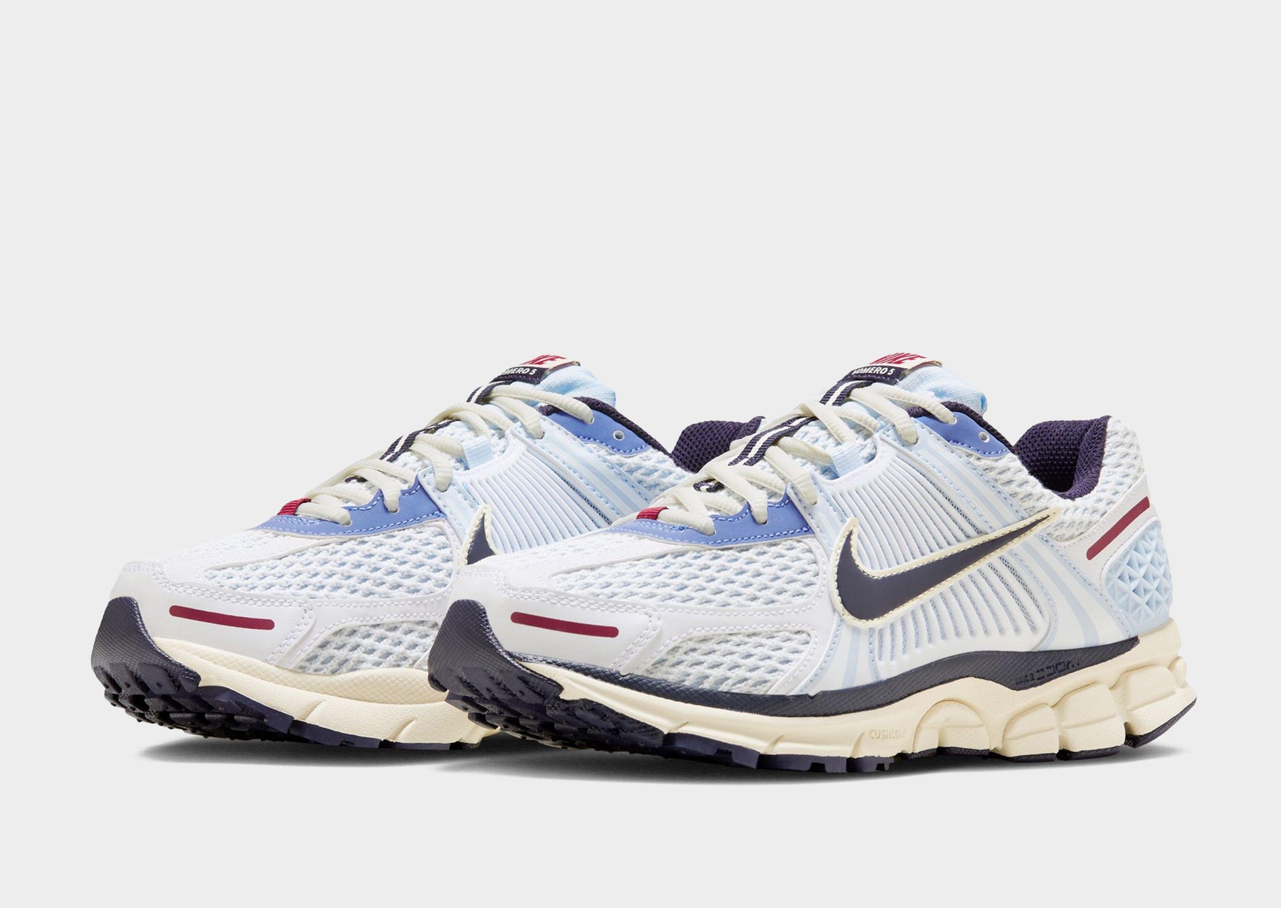 סניקרס Air Zoom Vomero 5 | נשים