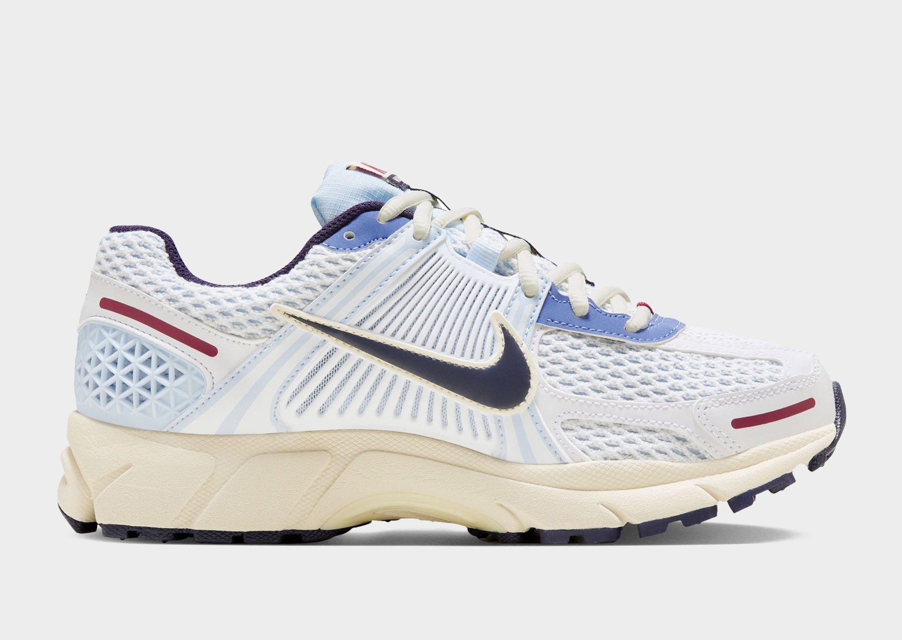 סניקרס Air Zoom Vomero 5 | נשים