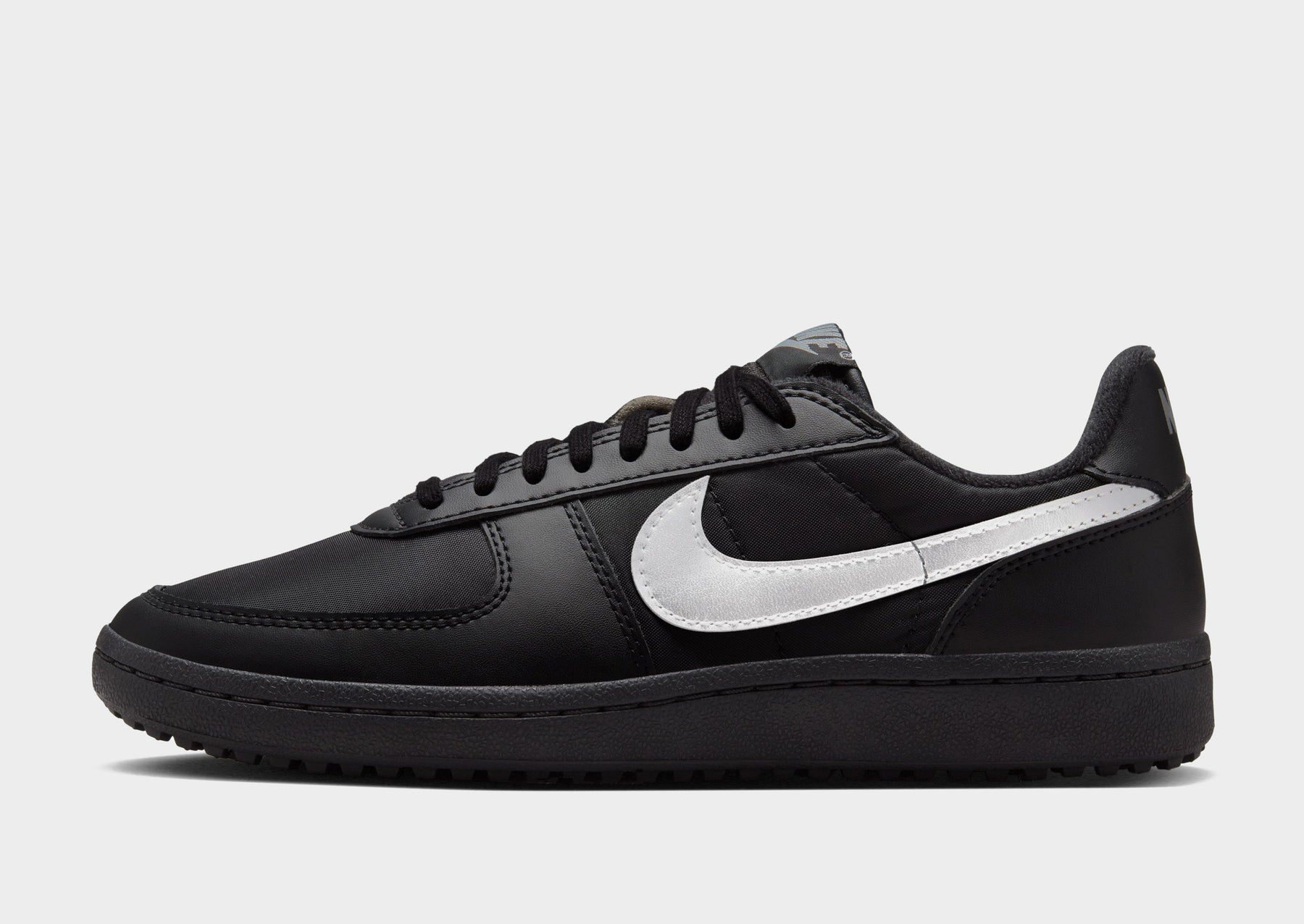 סניקרס Field General '82 | נשים