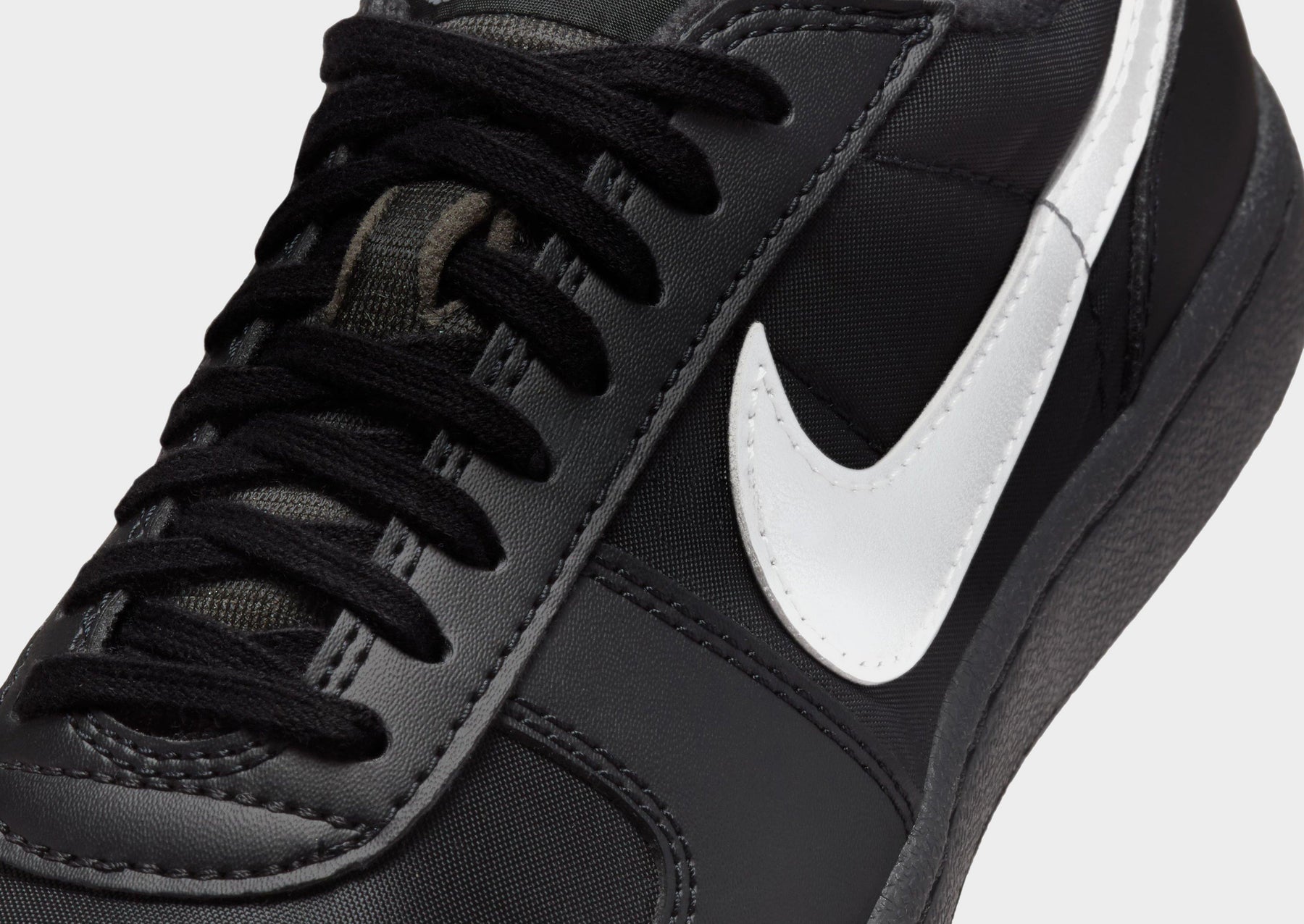 סניקרס Field General '82 | נשים