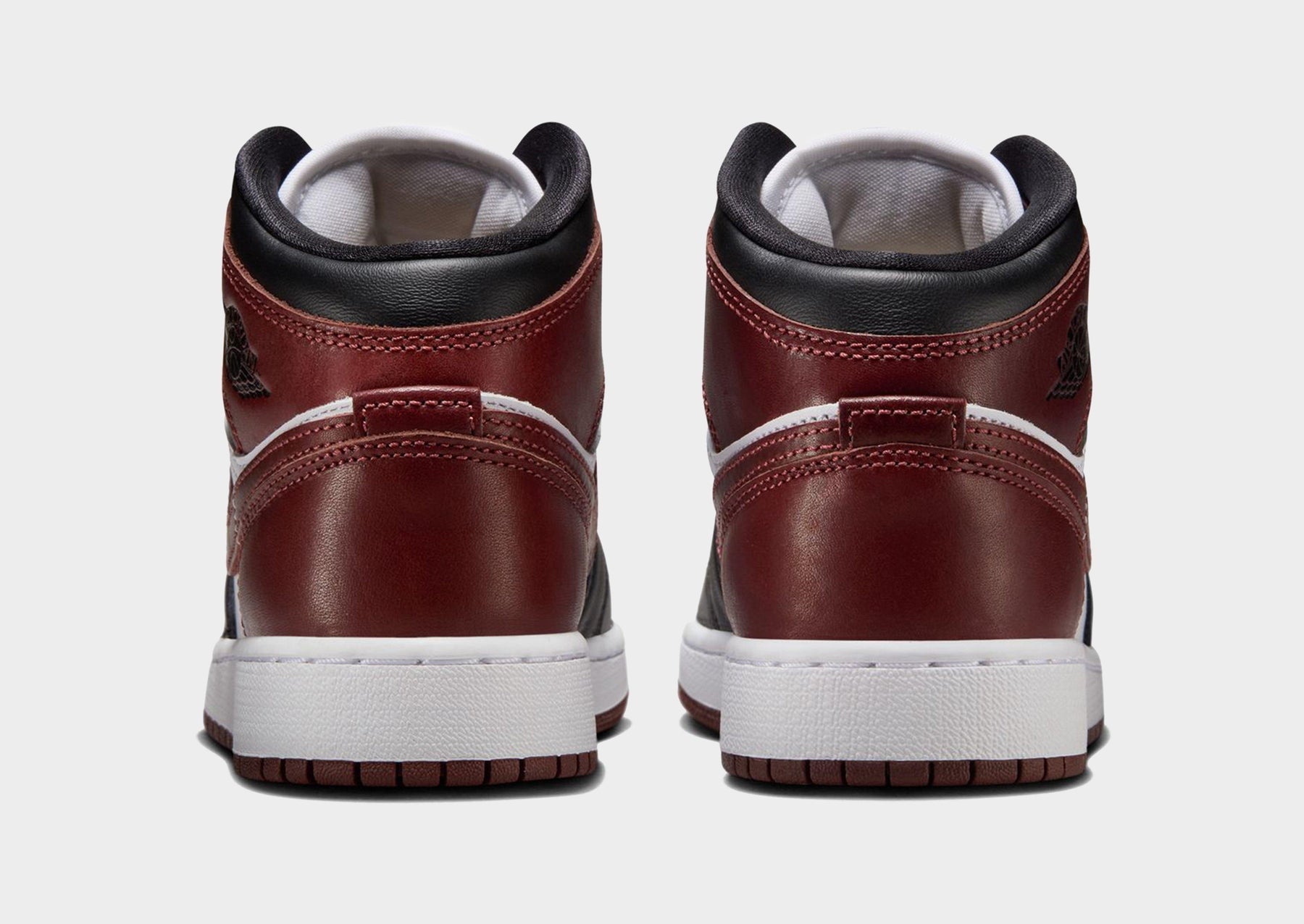 סניקרס Air Jordan 1 Mid SE Dark Pony | ג'וניורס