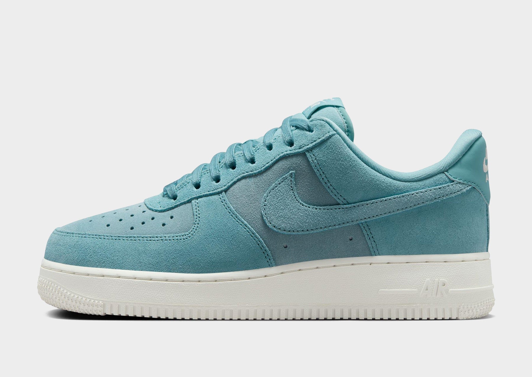 סניקרס Air Force 1 Low | נשים