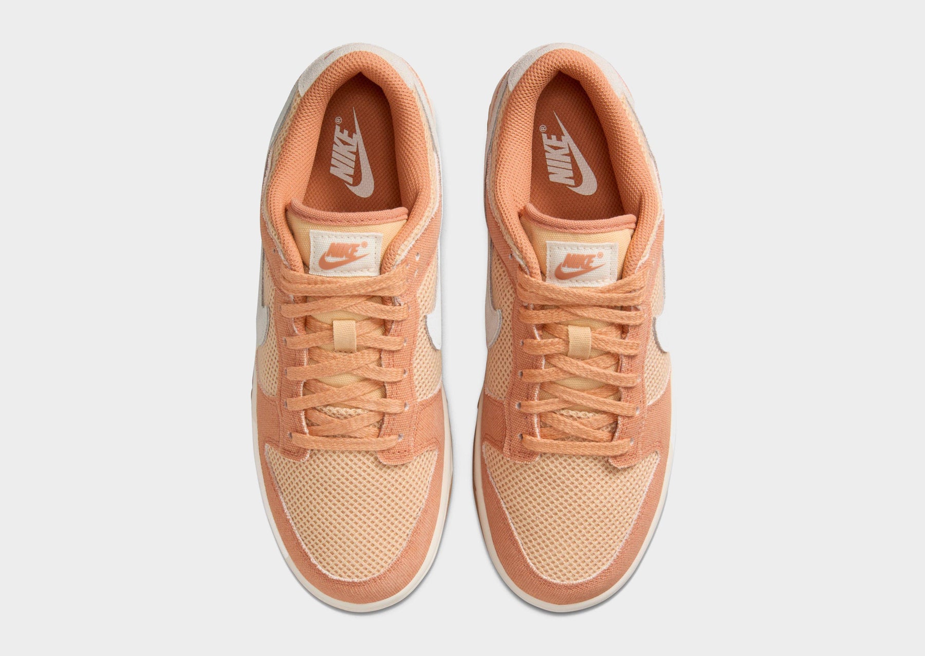 סניקרס Dunk Low SE Next Nature Amber Brown | נשים