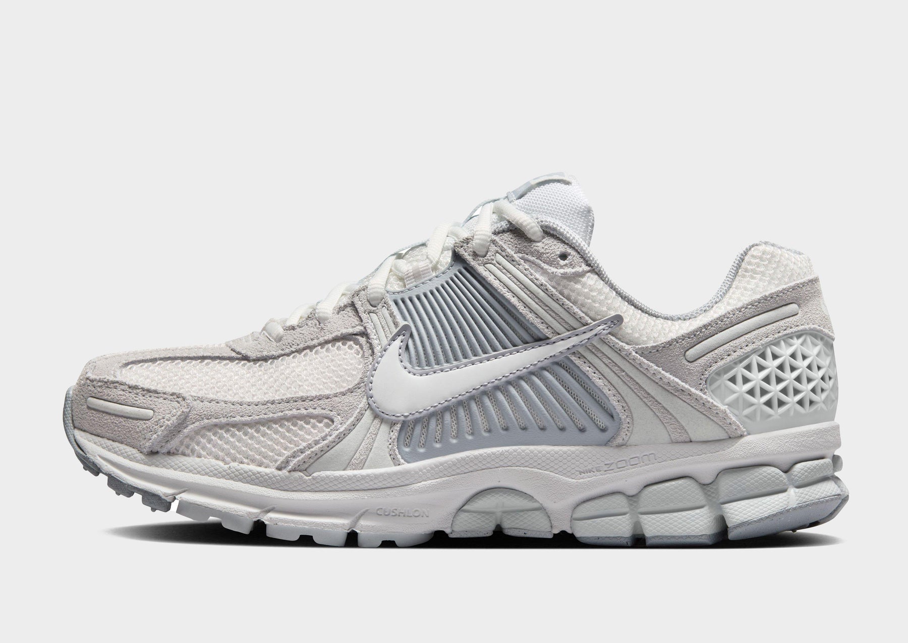 סניקרס Air Zoom Vomero 5 | נשים