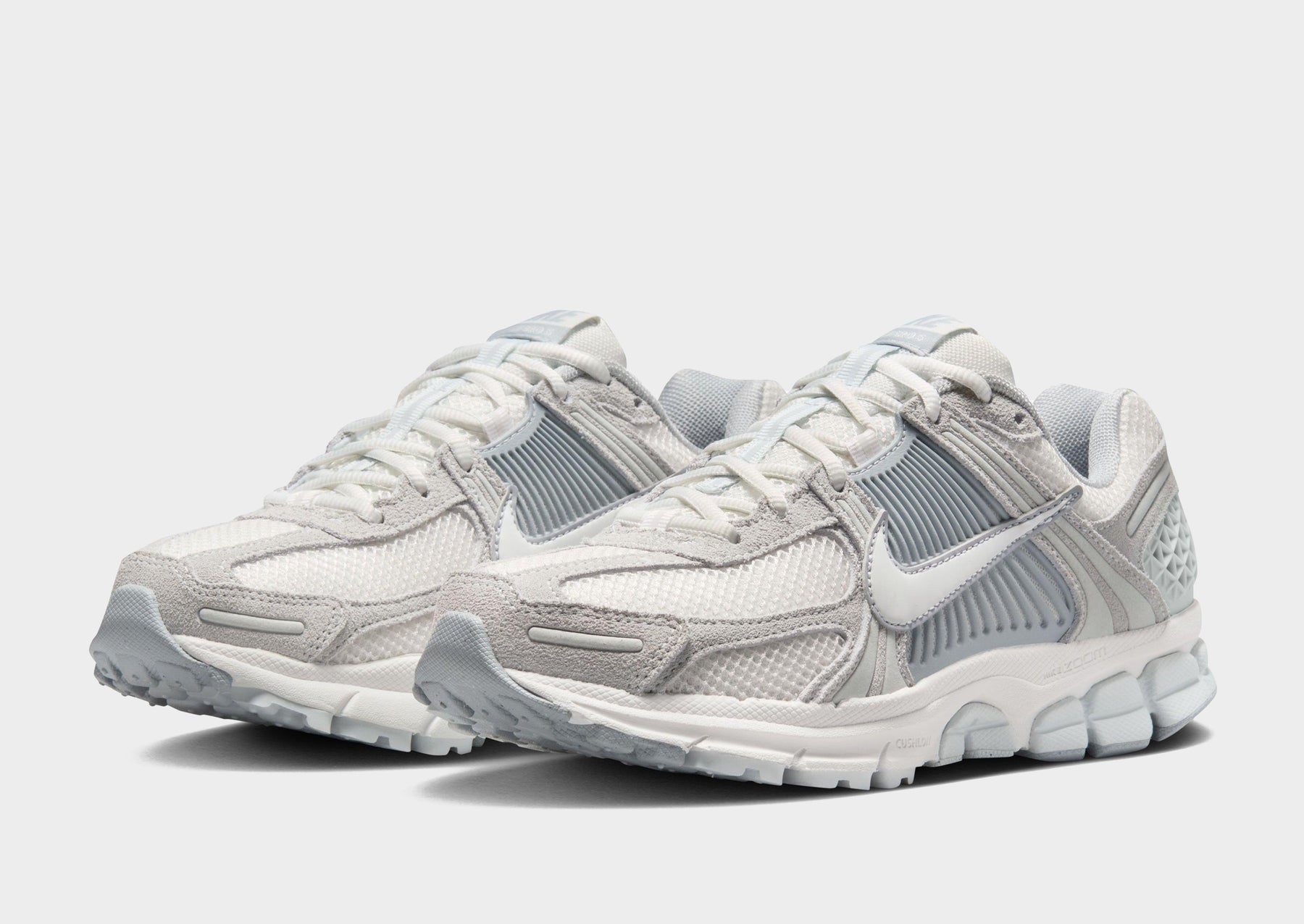 סניקרס Air Zoom Vomero 5 | נשים