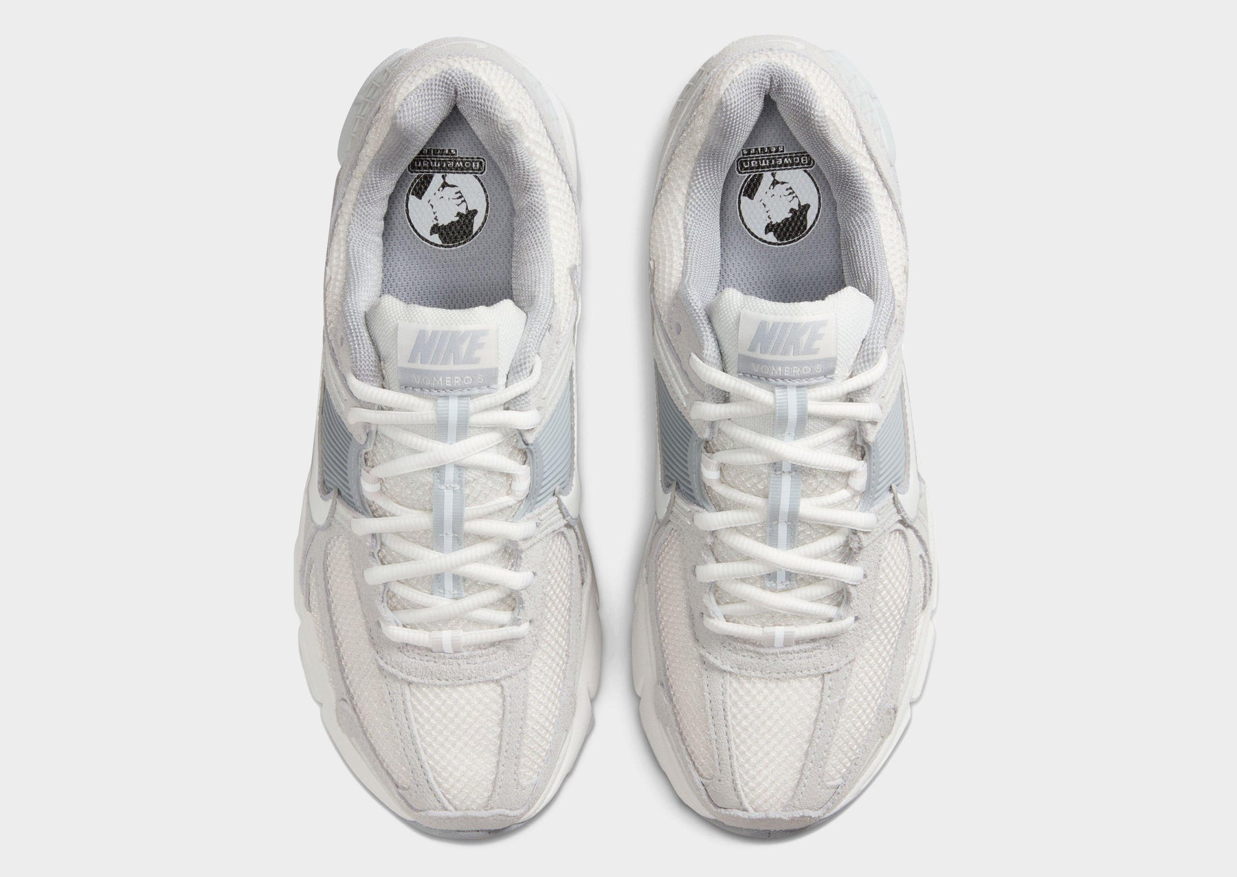 סניקרס Air Zoom Vomero 5 | נשים