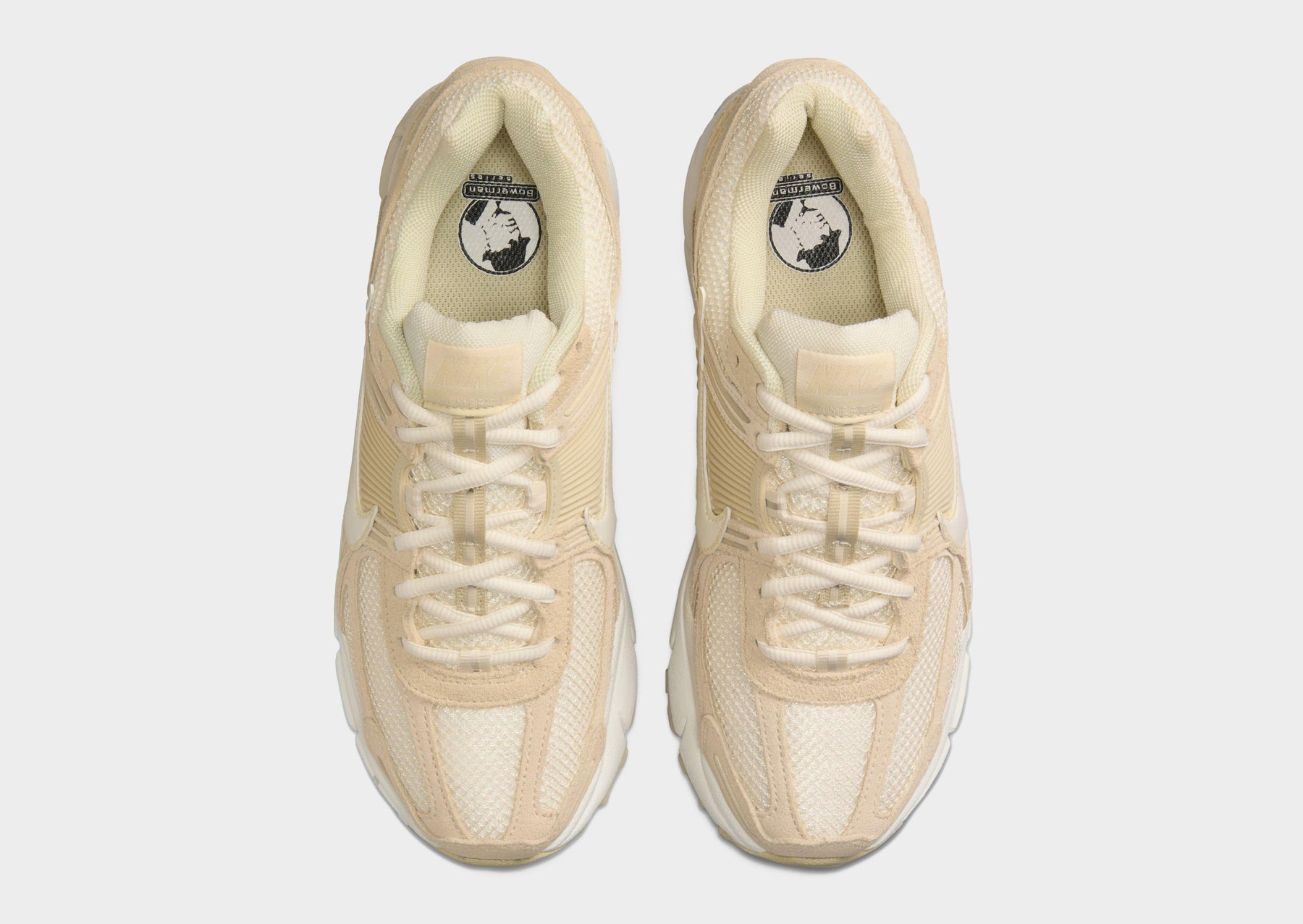 סניקרס Air Zoom Vomero 5 | נשים