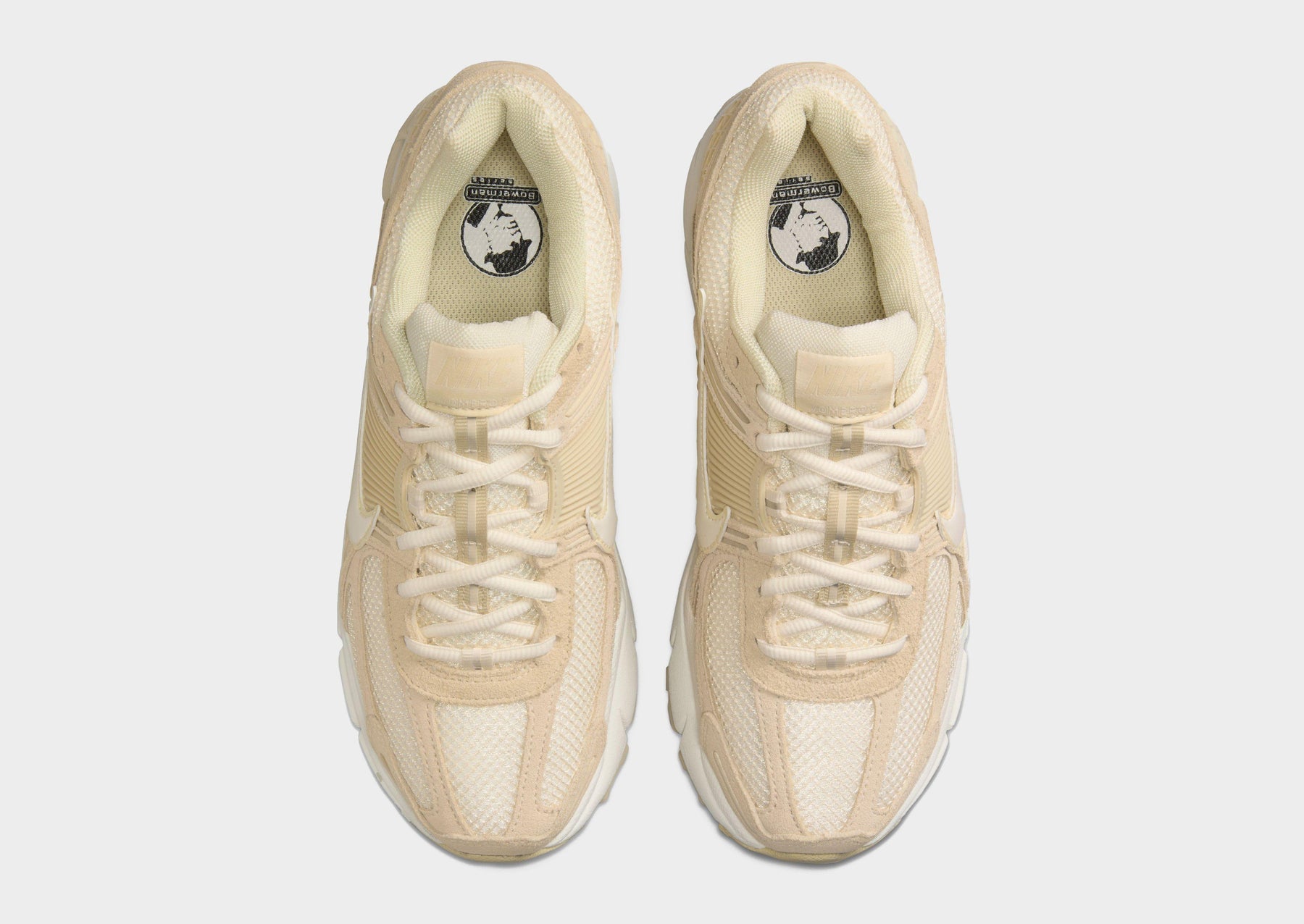 סניקרס Air Zoom Vomero 5 | נשים