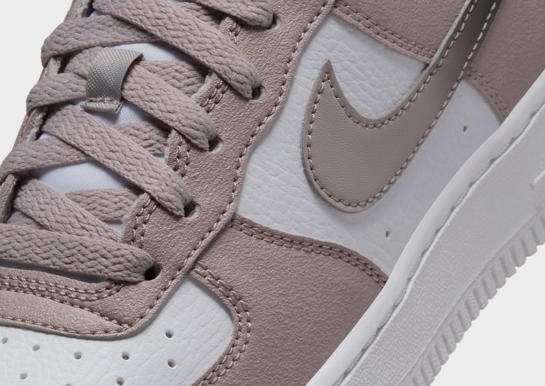 סניקרס Air Force 1 | ג'וניורס