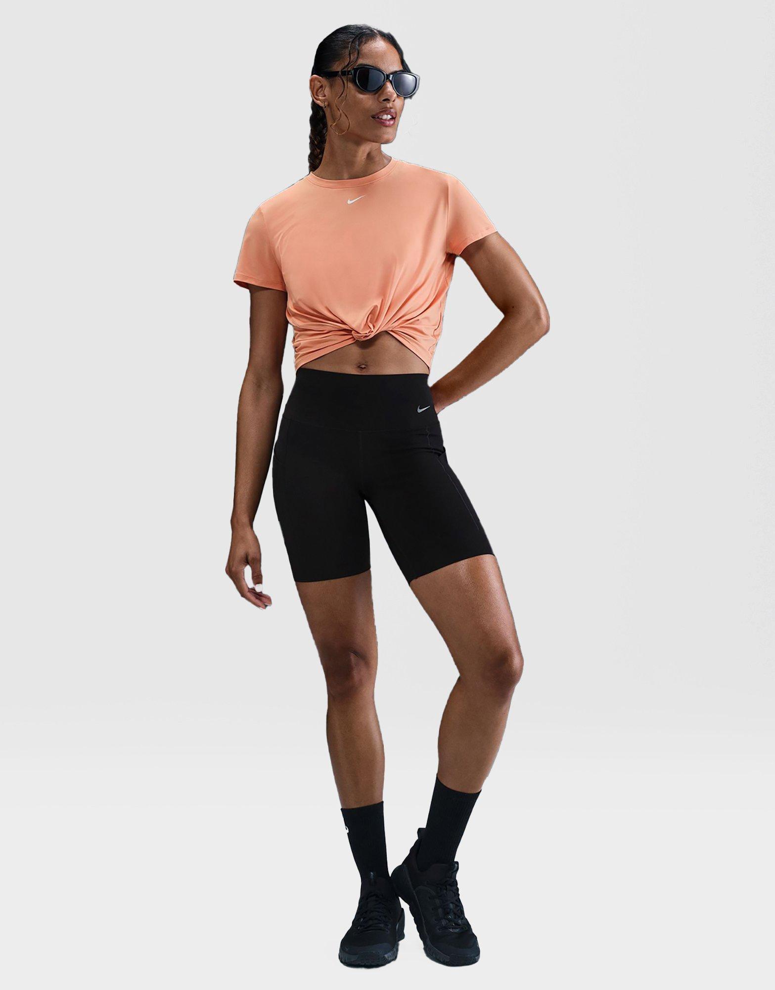 חולצת אימון One Classic Dri-FIT Twist | נשים