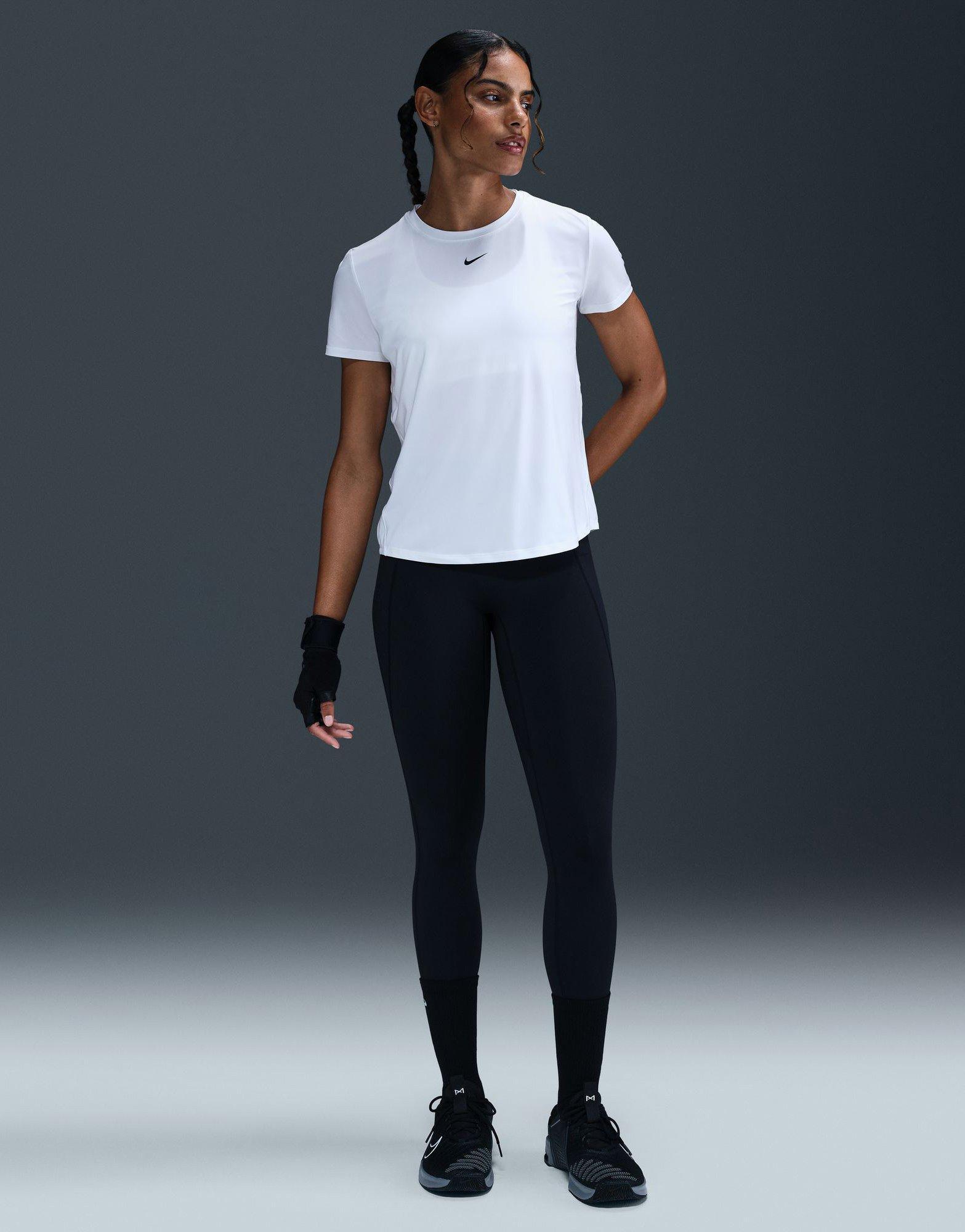 חולצת אימון One Classic Dri-FIT | נשים