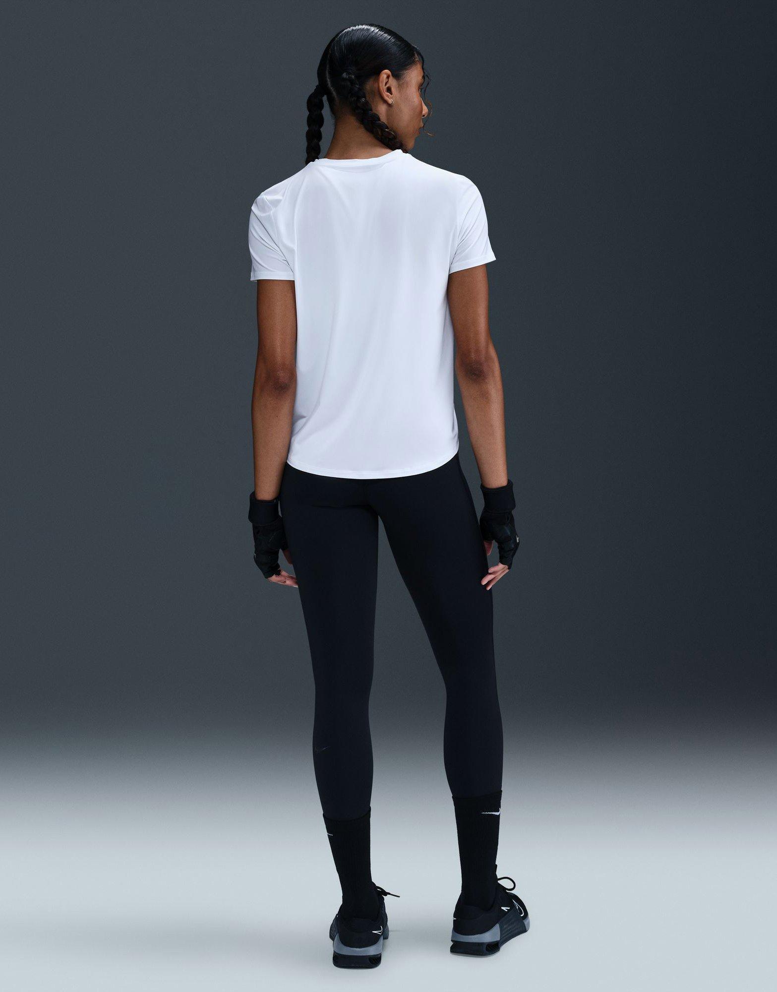 חולצת אימון One Classic Dri-FIT | נשים