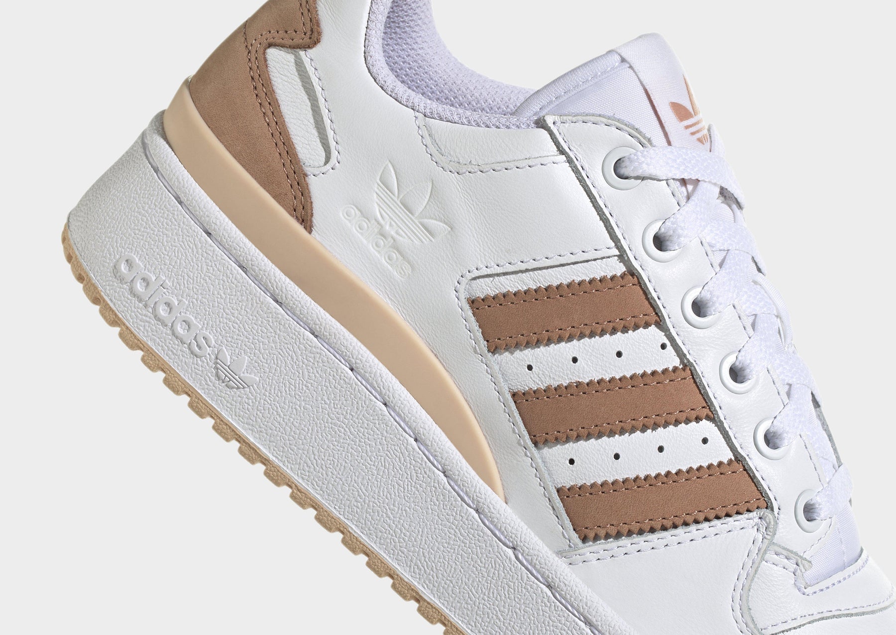 סניקרס פלטפורמה Forum Bold | נשים