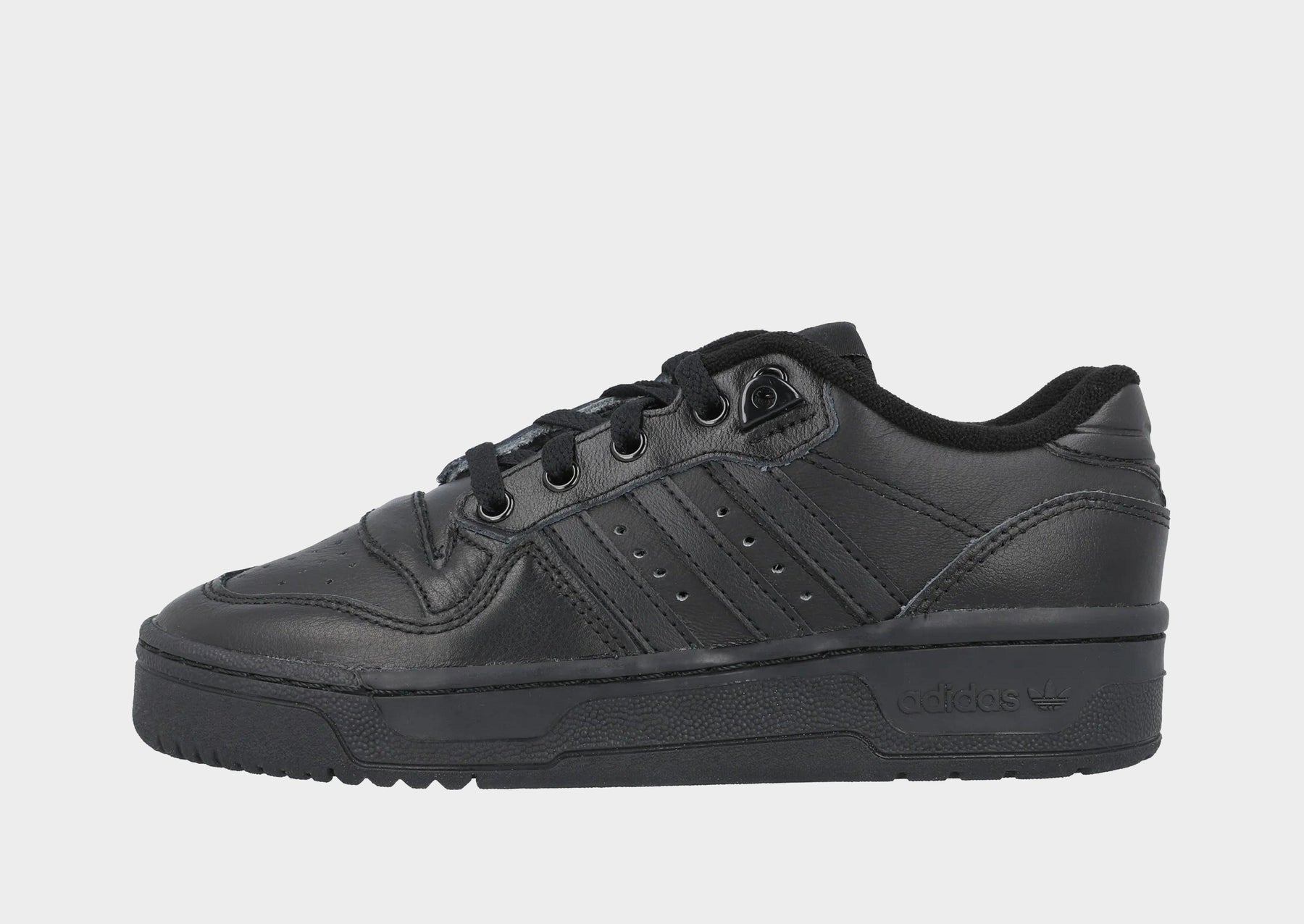 סניקרס ג'וניורס Rivalry Low