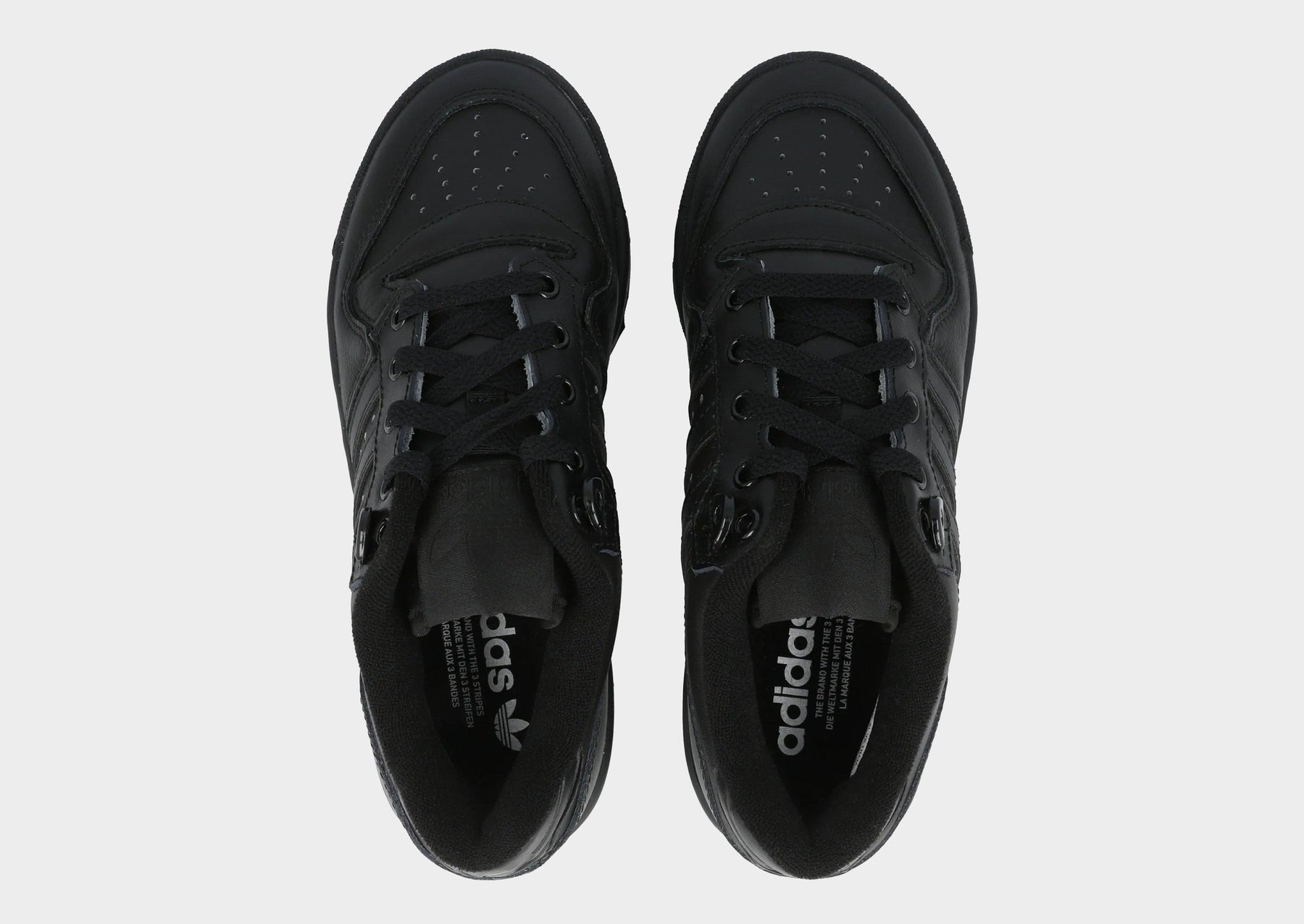 סניקרס ג'וניורס Rivalry Low