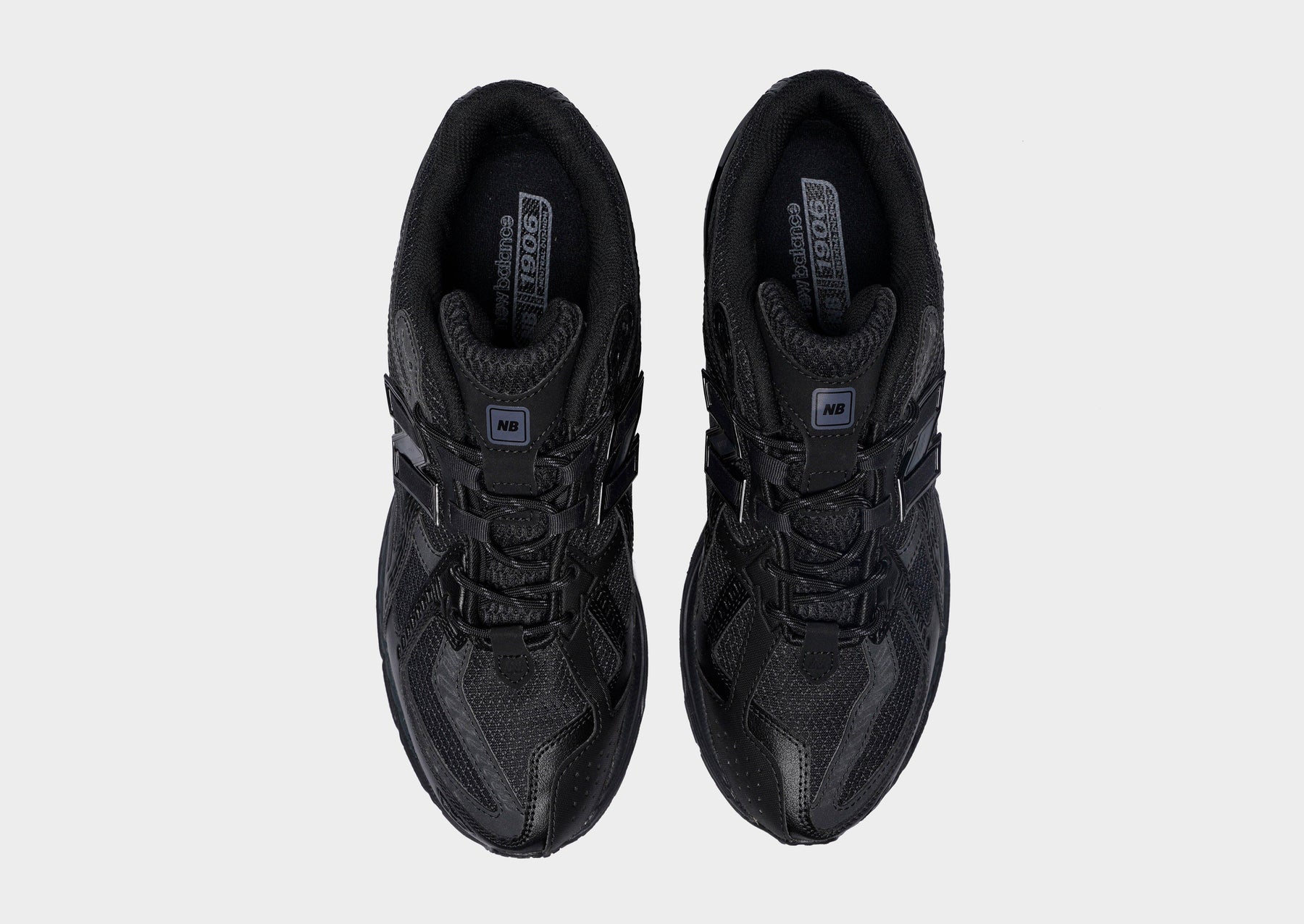 סניקרס 1906 Triple Black | גברים