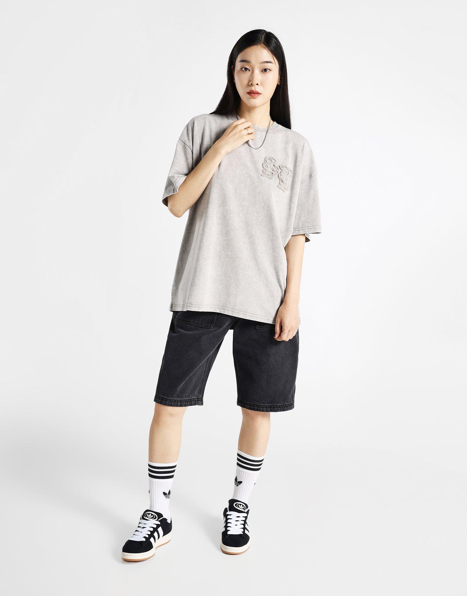 טי שירט אוברסייז Bleek | נשים