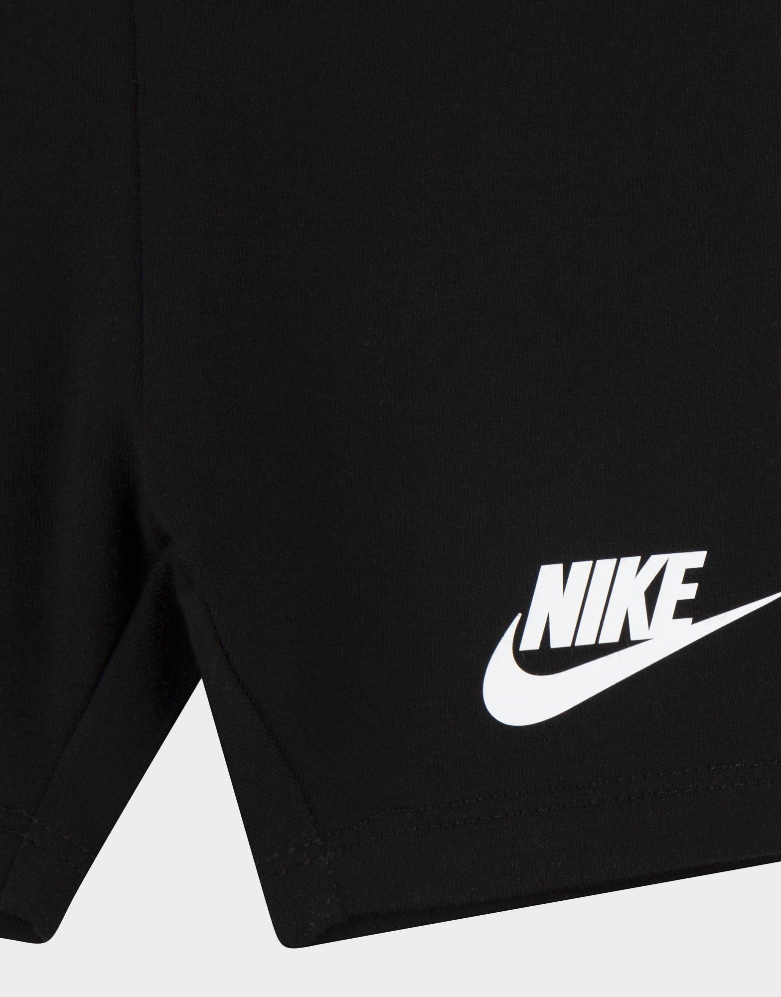 סט מכנסיים קצרים וטי שירט Swoosh | ילדים