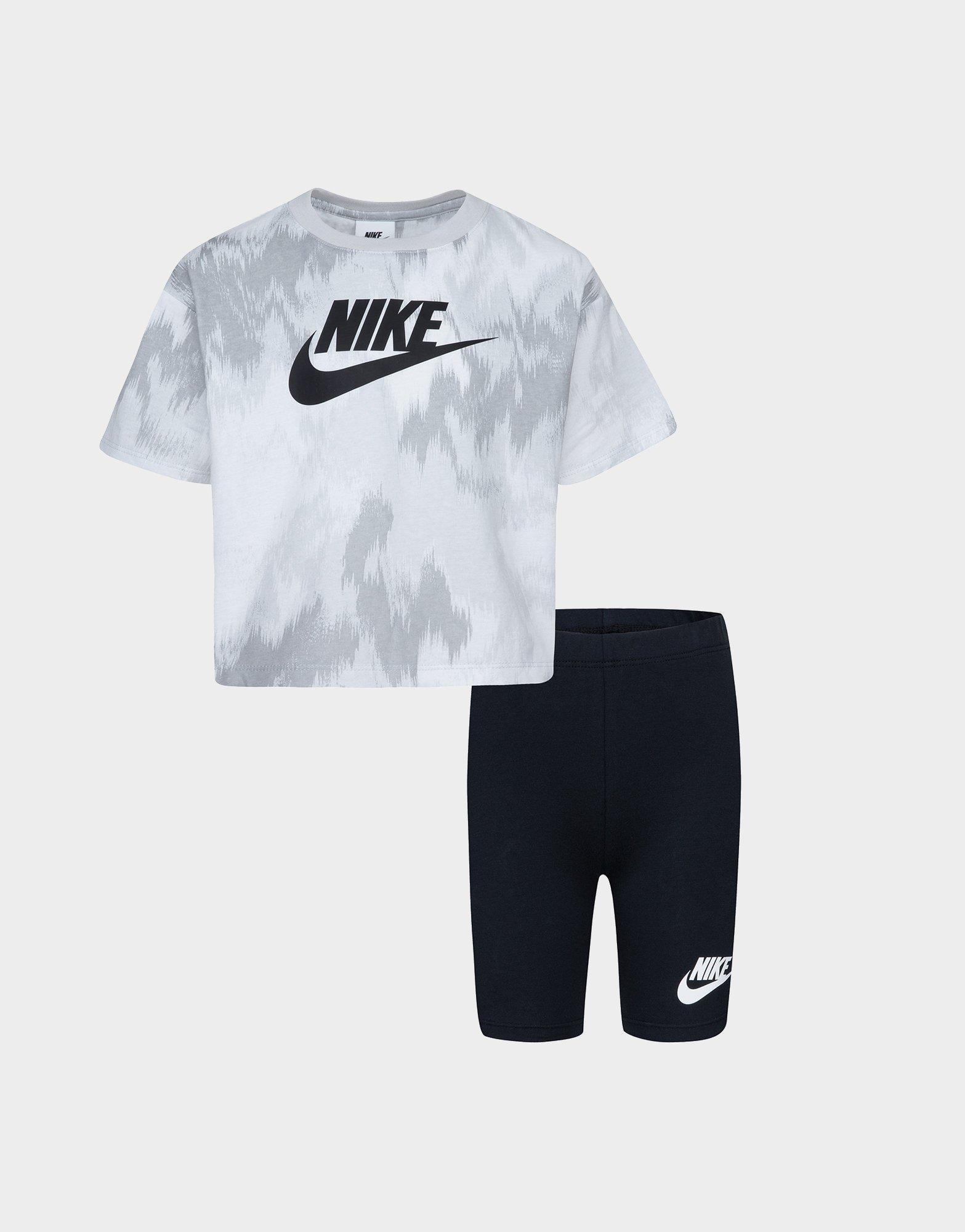 סט מכנסיים קצרים וטי שירט לוגו | ילדים