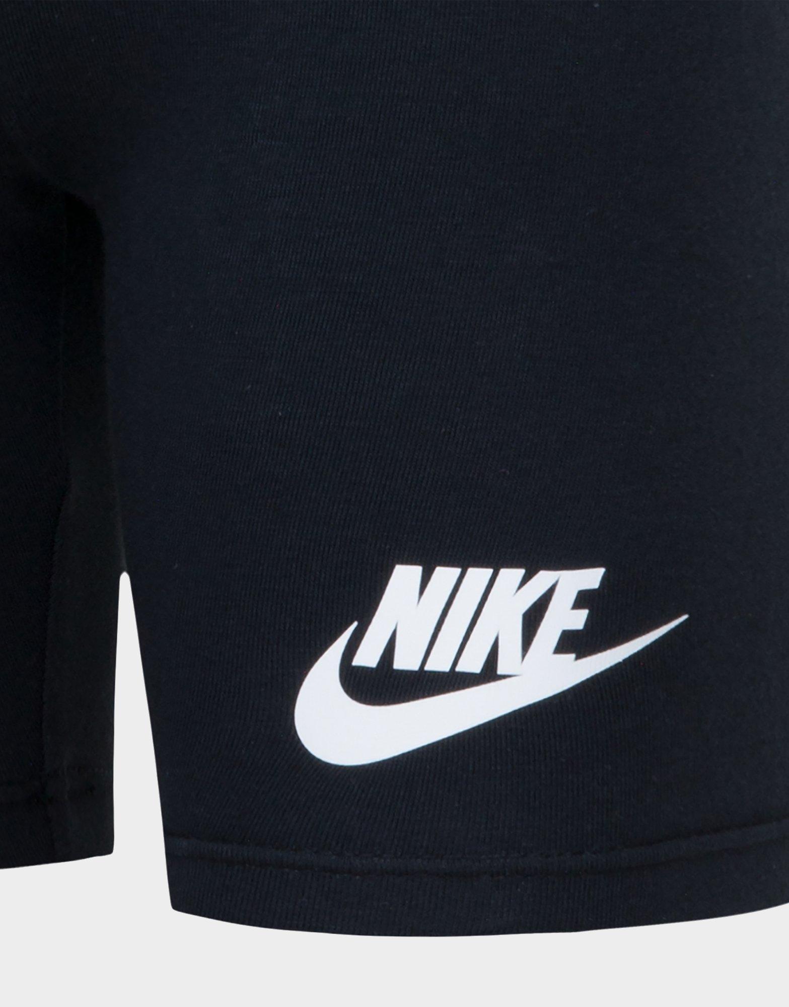 סט מכנסיים קצרים וטי שירט לוגו | ילדים