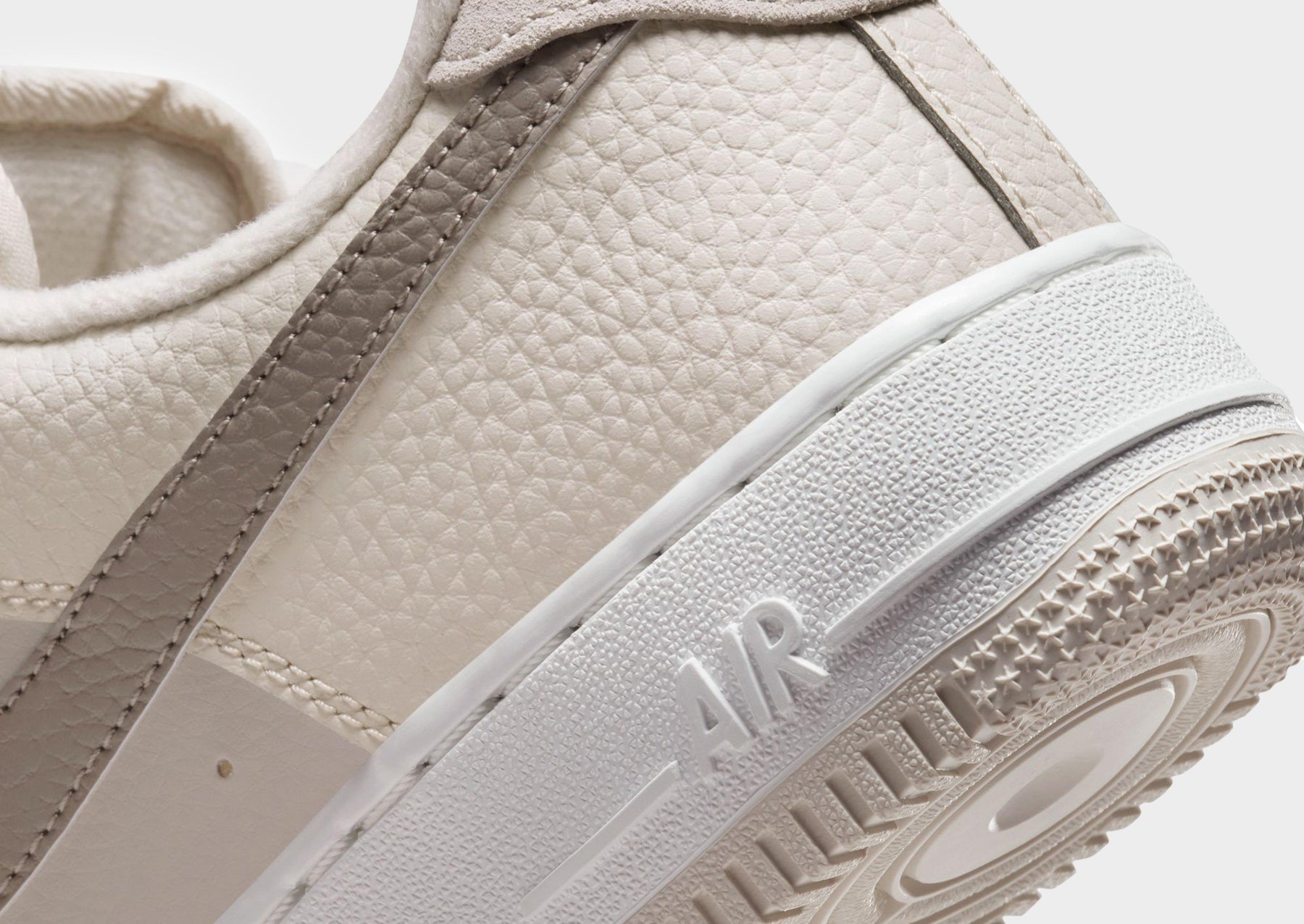 סניקרס Air Force 1 '07 | נשים