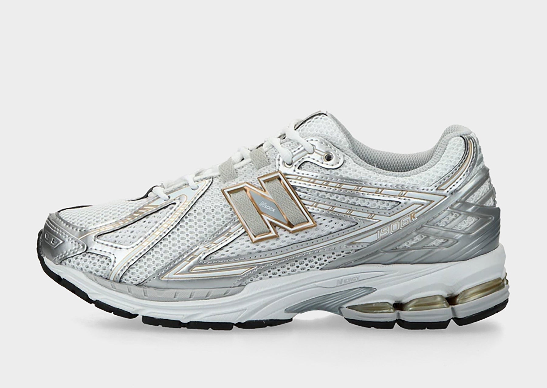 סניקרס 1906R White Silver Metallic | נשים