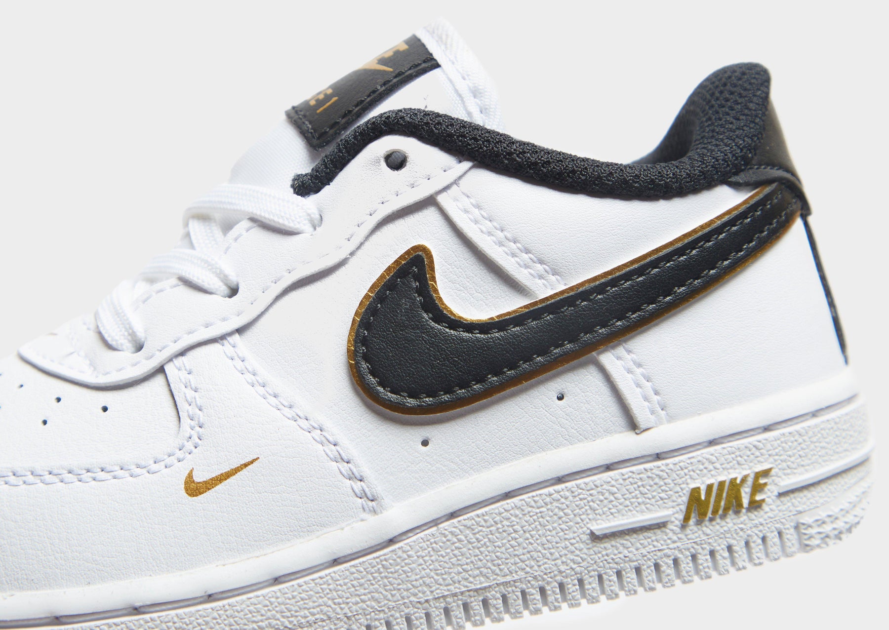 סניקרס Air Force 1 Lv8 Metallic Swoosh Pack White | בייבי