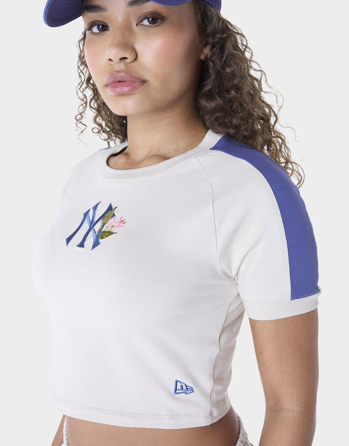 טי שירט קרופ Yankees Floral | נשים