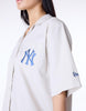 חולצה מכופתרת NY Yankees Script Revere | נשים