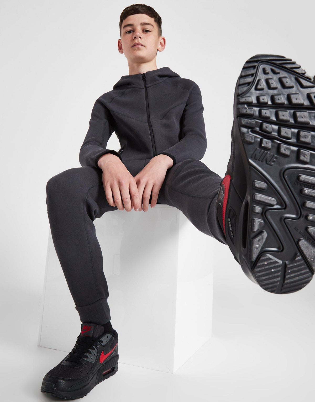 ג'קט קפוצ'ון ג'וניורס Tech Fleece