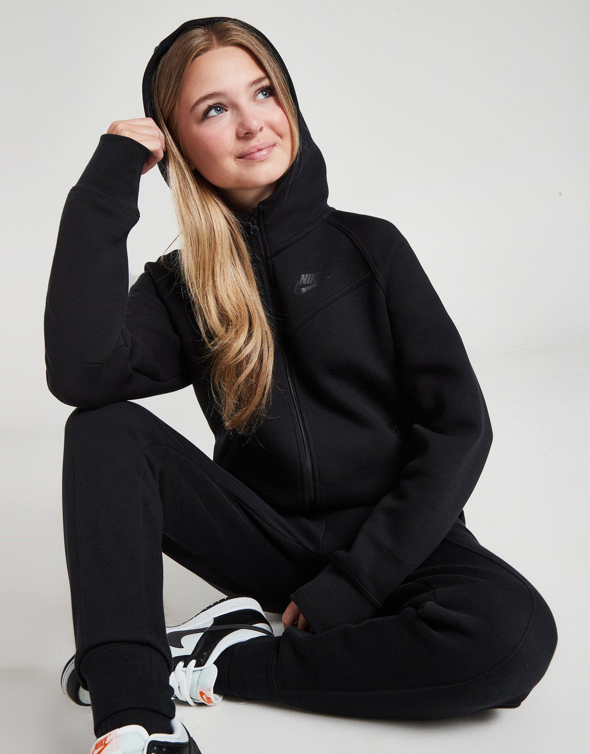 ג'קט קפוצ'ון ג'וניורס Tech Fleece