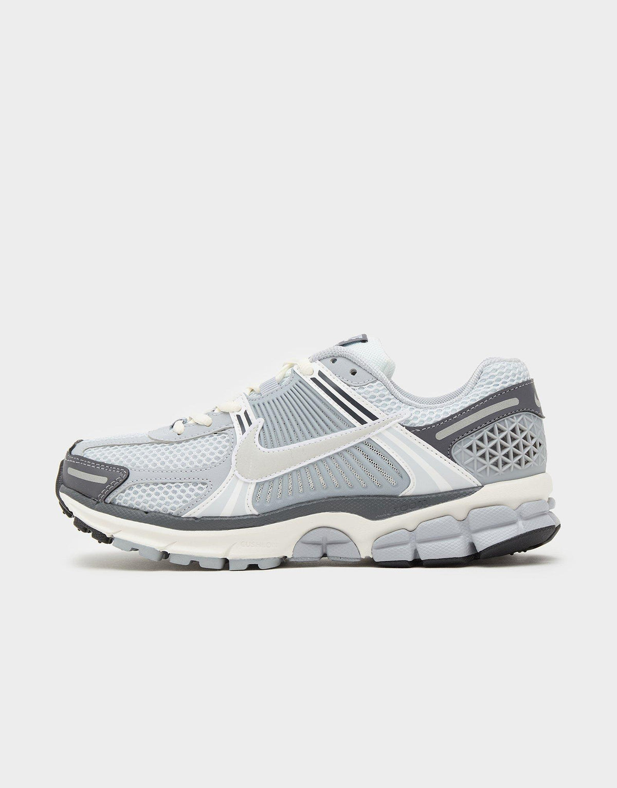 סניקרס Air Zoom Vomero 5 | נשים