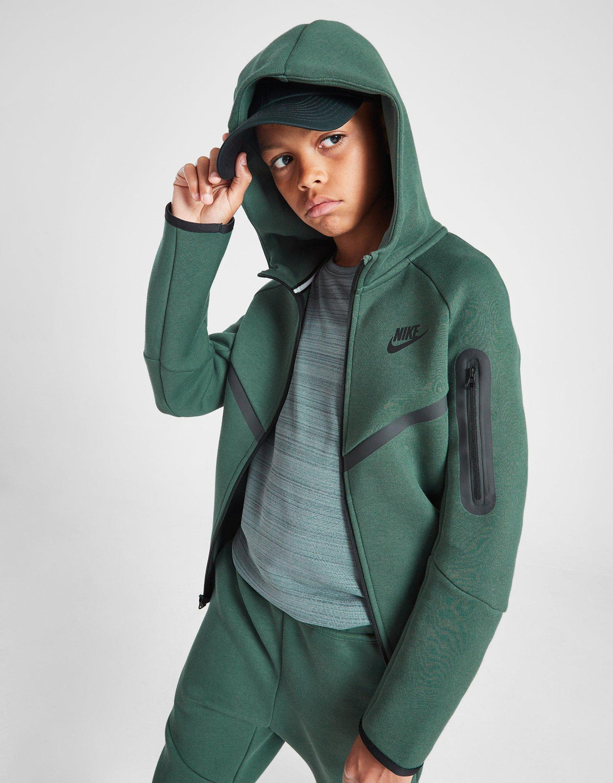 ג'קט קפוצ'ון Tech Fleece | ג'וניורס