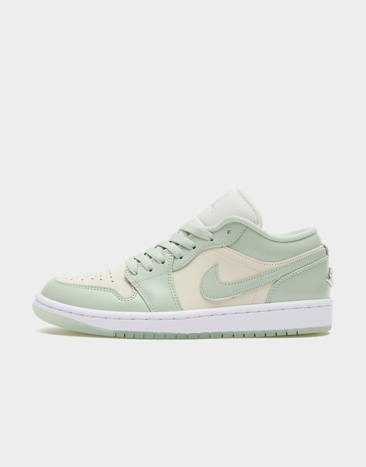 סניקרס Air Jordan 1 Low SE Seafoam Sail | נשים