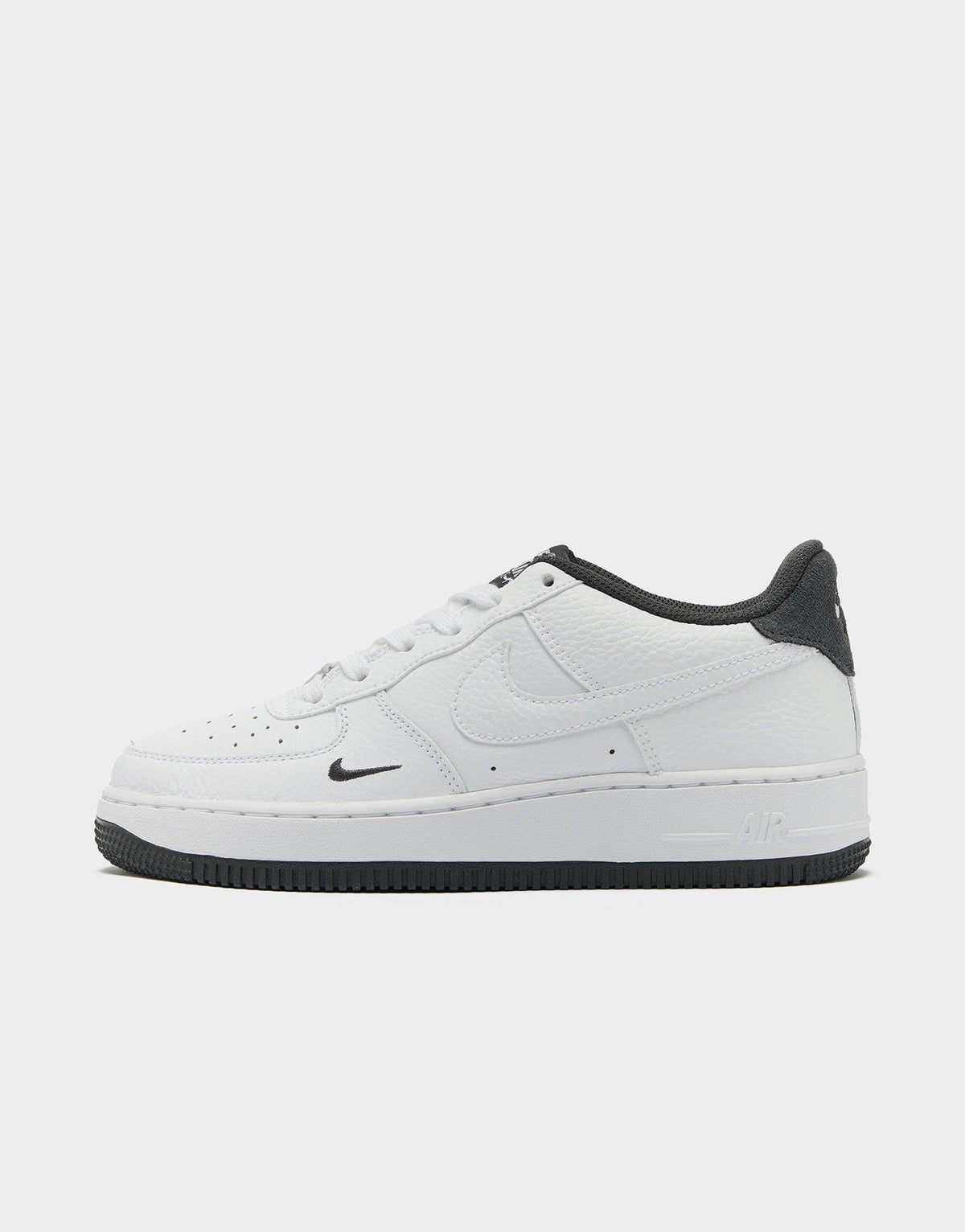 סניקרס Air Force 1 LV8 | ג'וניורס