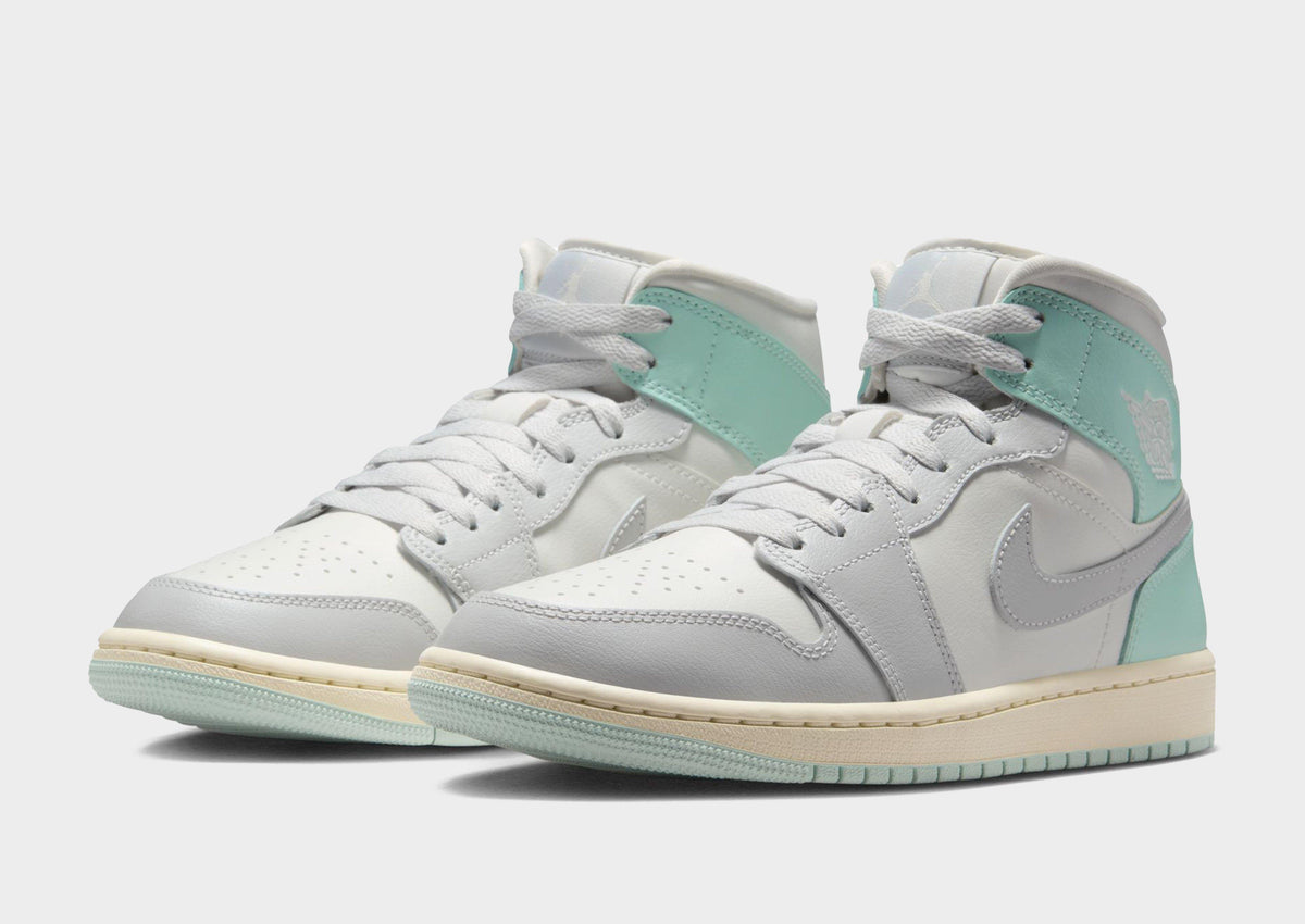סניקרס Air Jordan 1 Mid Football Grey Igloo | נשים