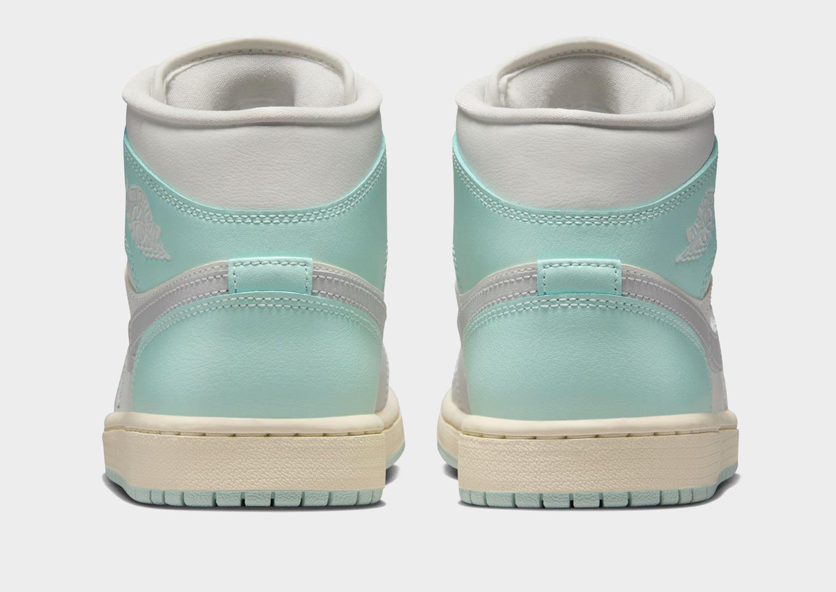 סניקרס Air Jordan 1 Mid Football Grey Igloo | נשים