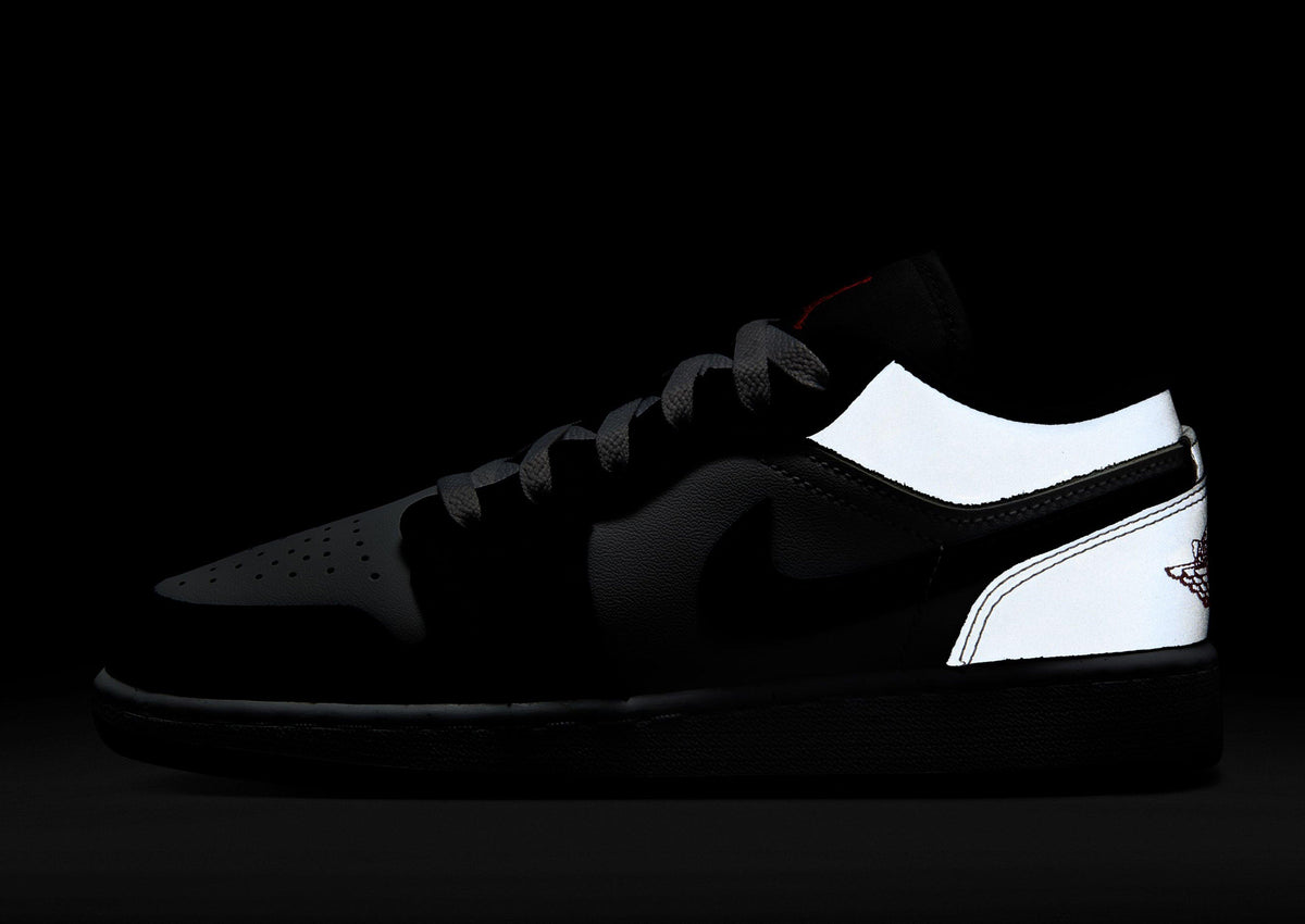 סניקרס Air Jordan 1 Low SE Panda Toe | ג'וניורס