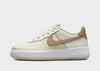 סניקרס Air Force 1 LV8 | ג'וניורס
